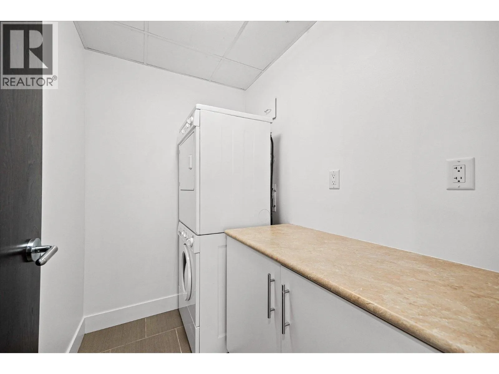 2040 Springfield Road Unit# 401