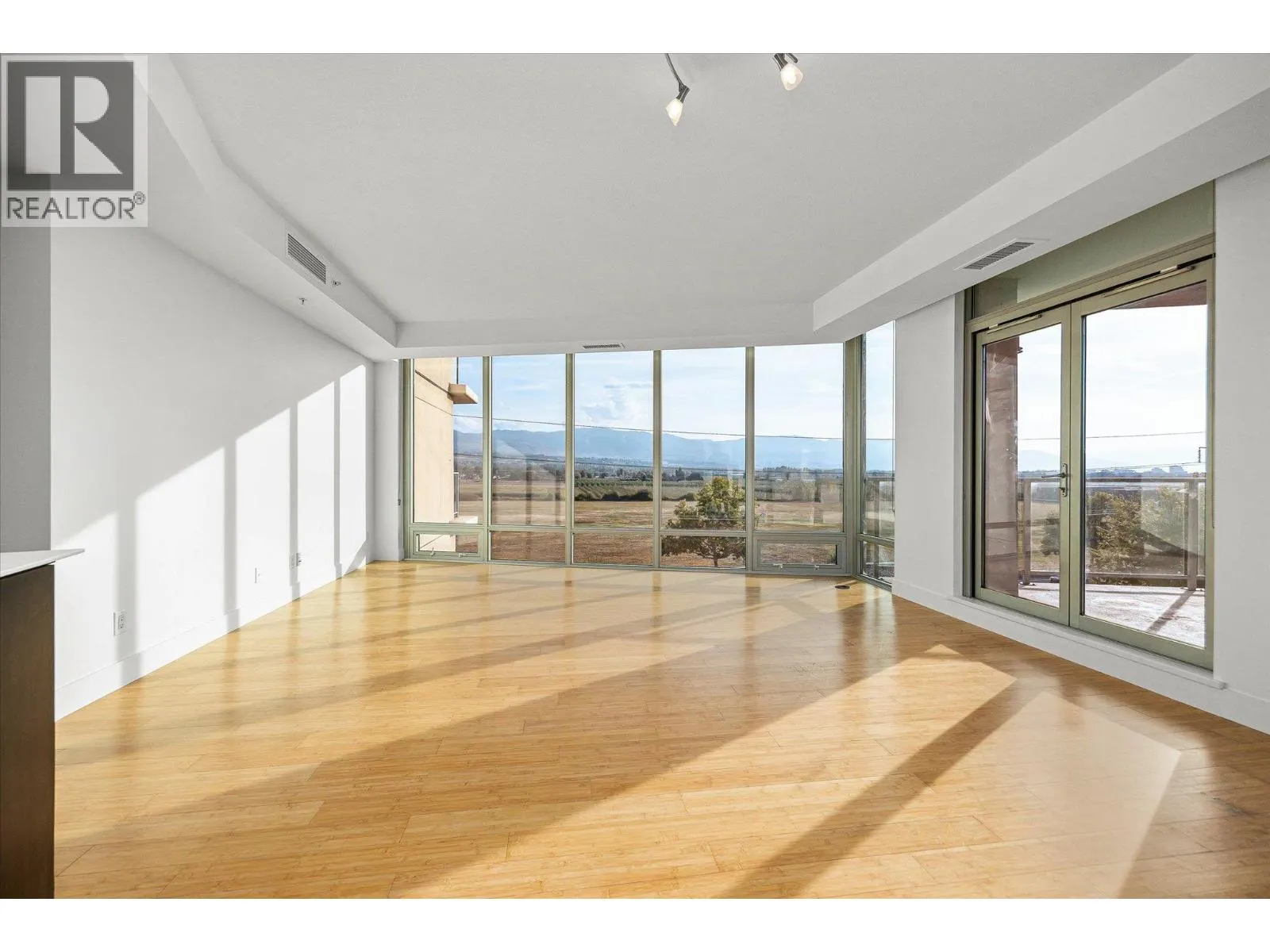 2040 Springfield Road Unit# 401
