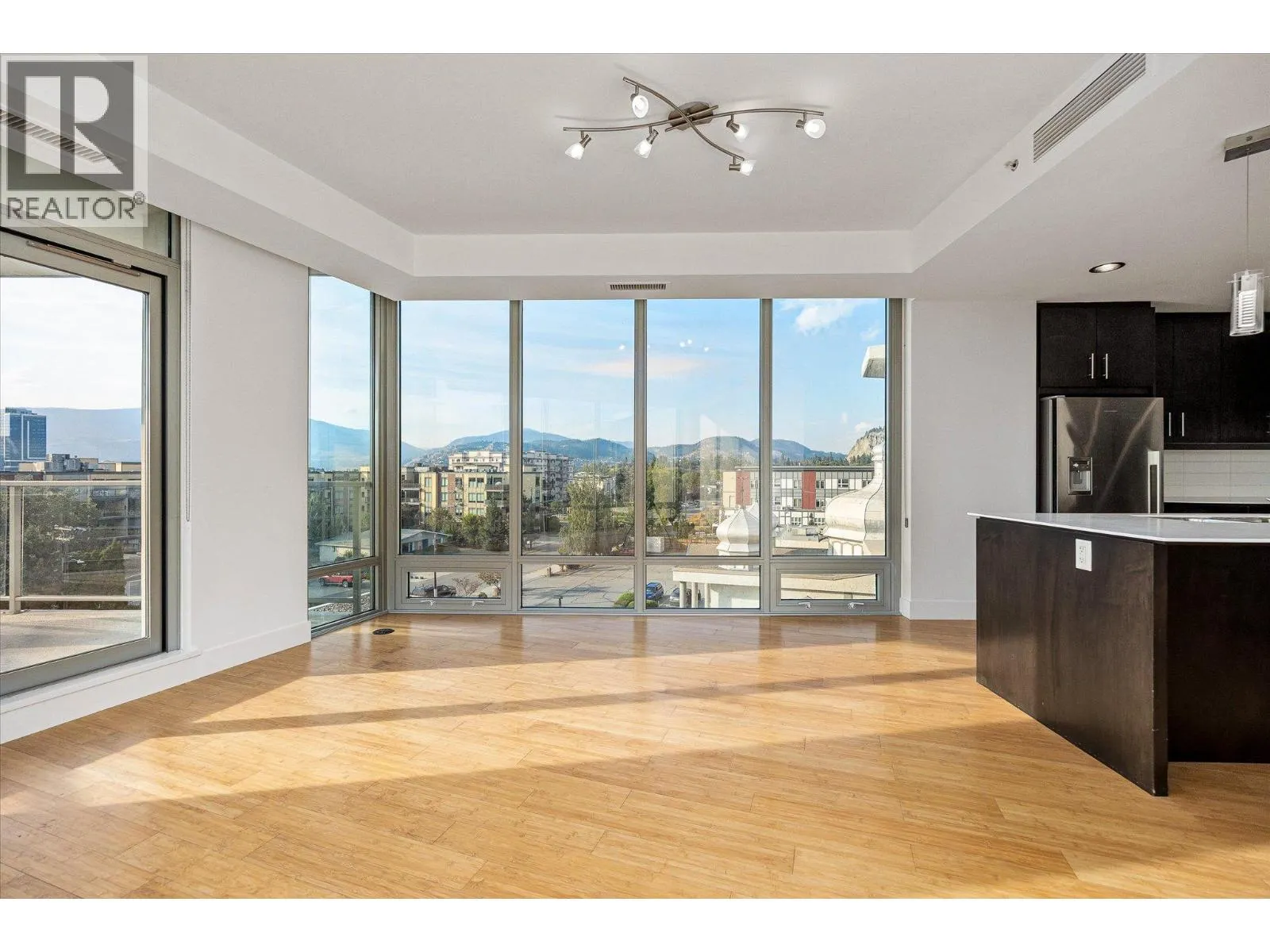 2040 Springfield Road Unit# 401