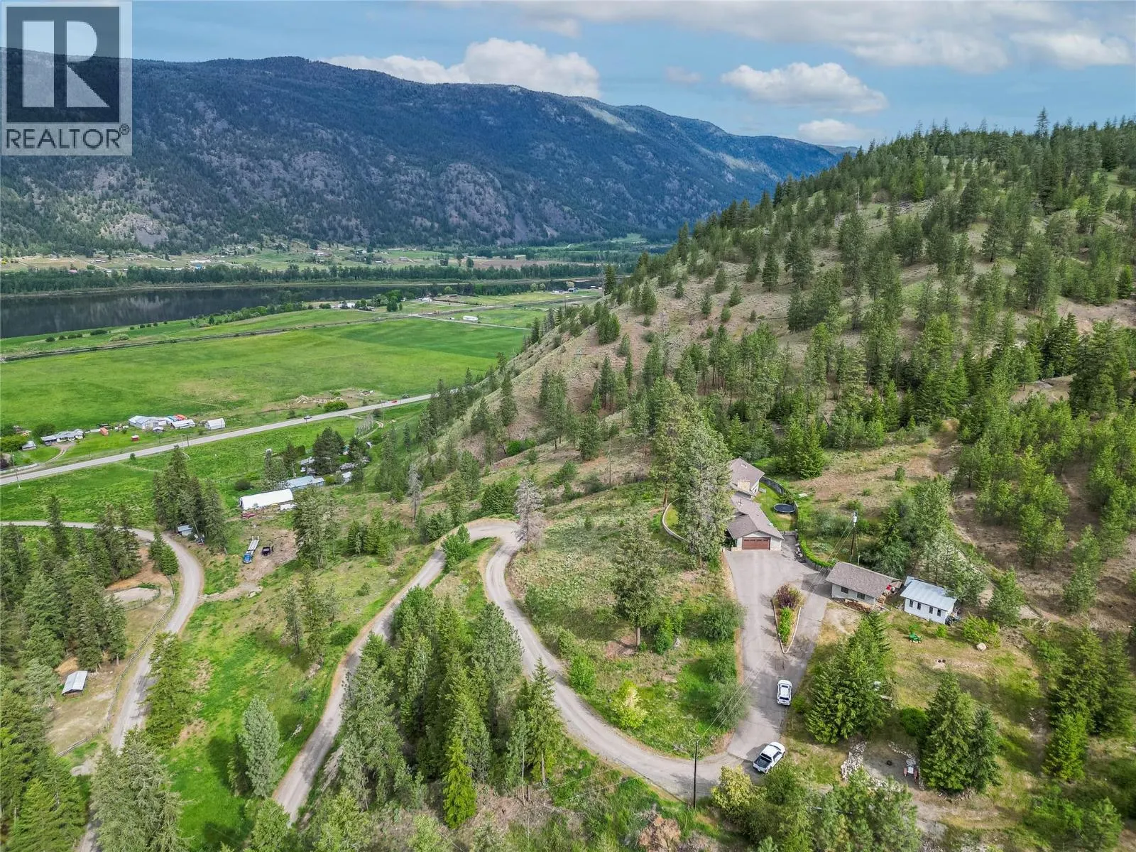 8548 YELLOWHEAD Highway