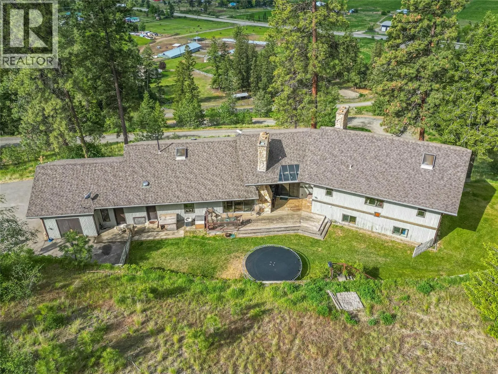 8548 YELLOWHEAD Highway