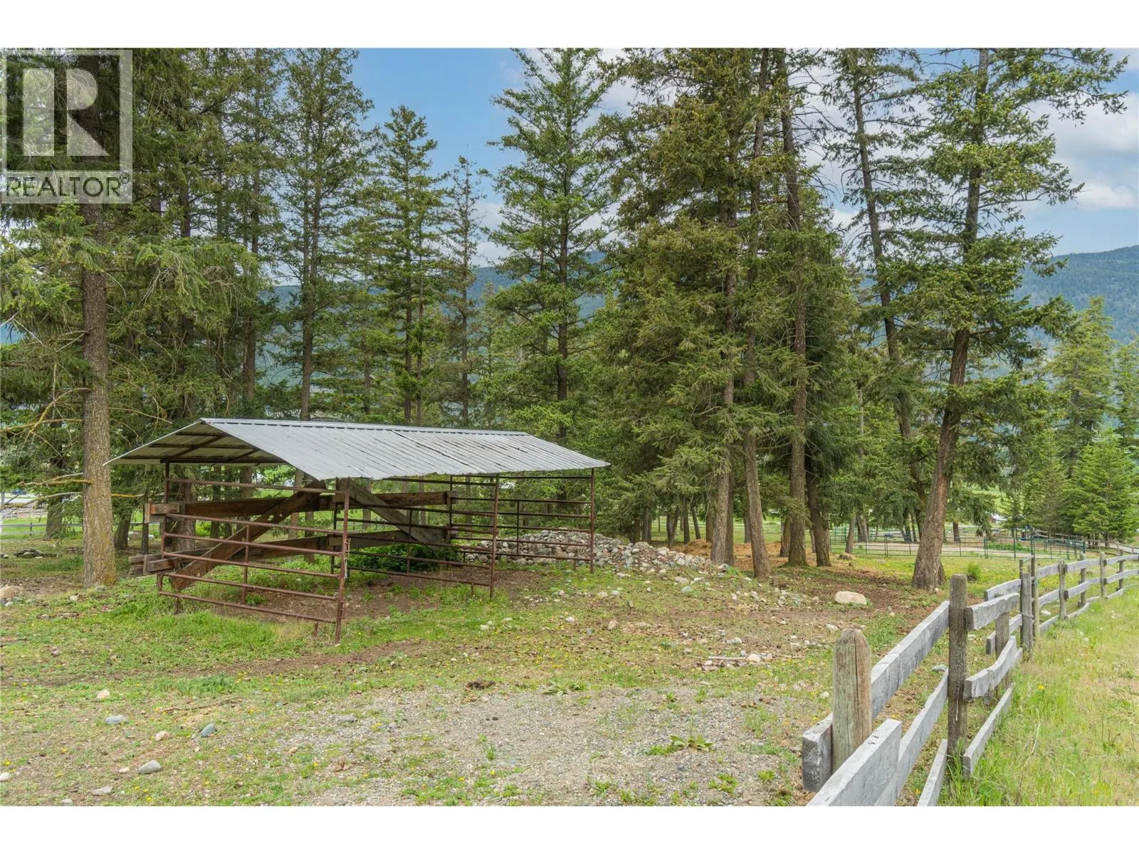 8548 YELLOWHEAD Highway