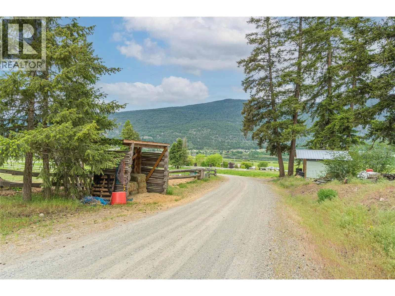 8548 YELLOWHEAD Highway