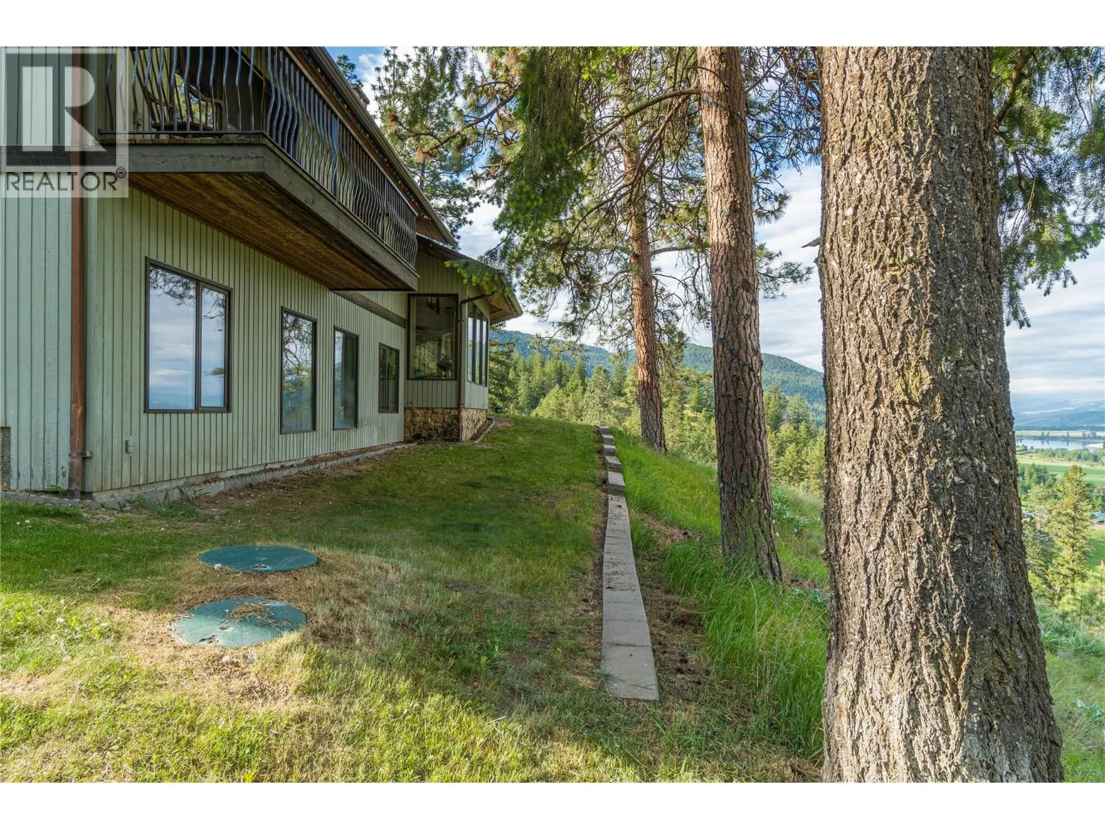8548 YELLOWHEAD Highway