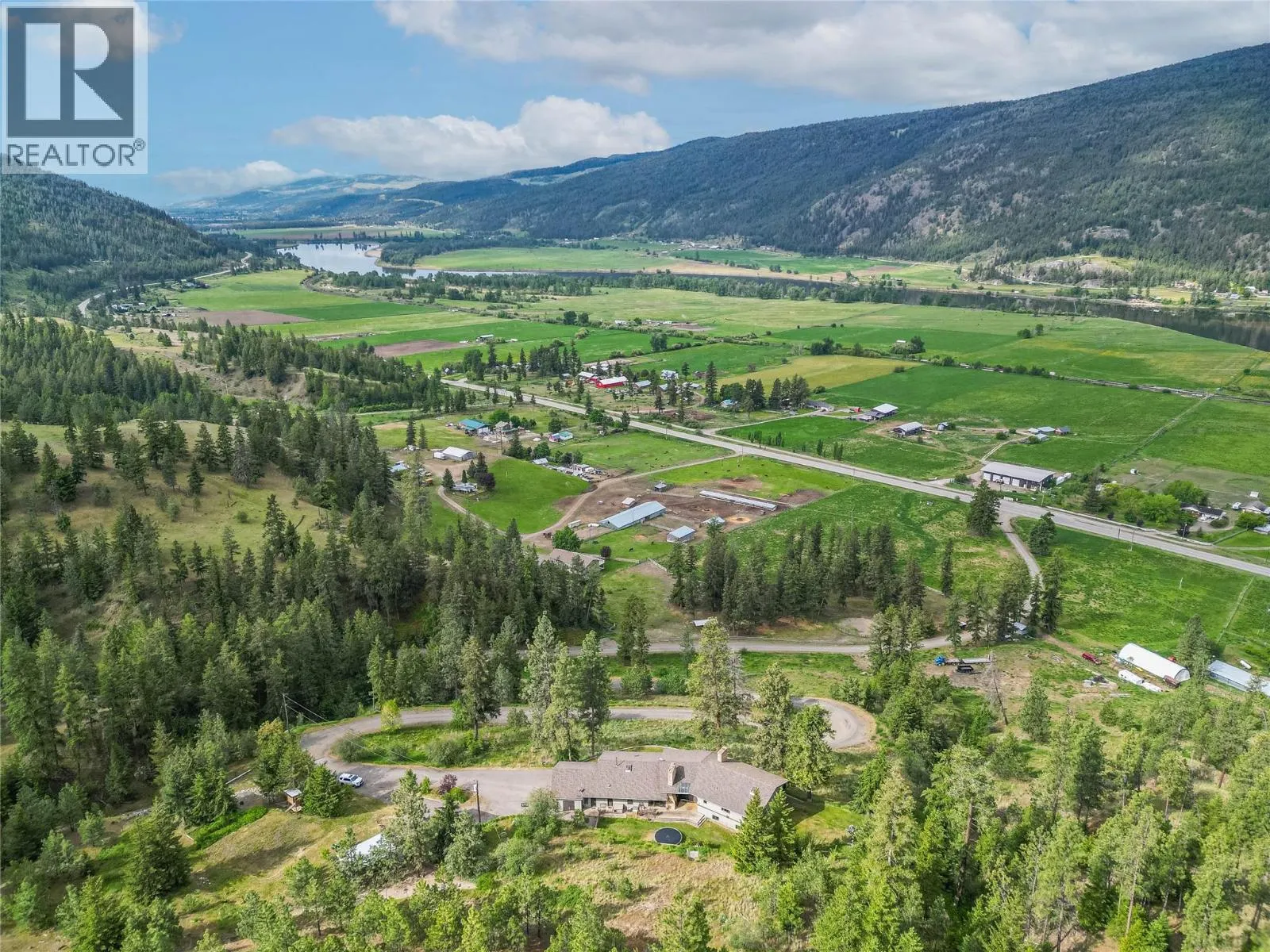 8548 YELLOWHEAD Highway