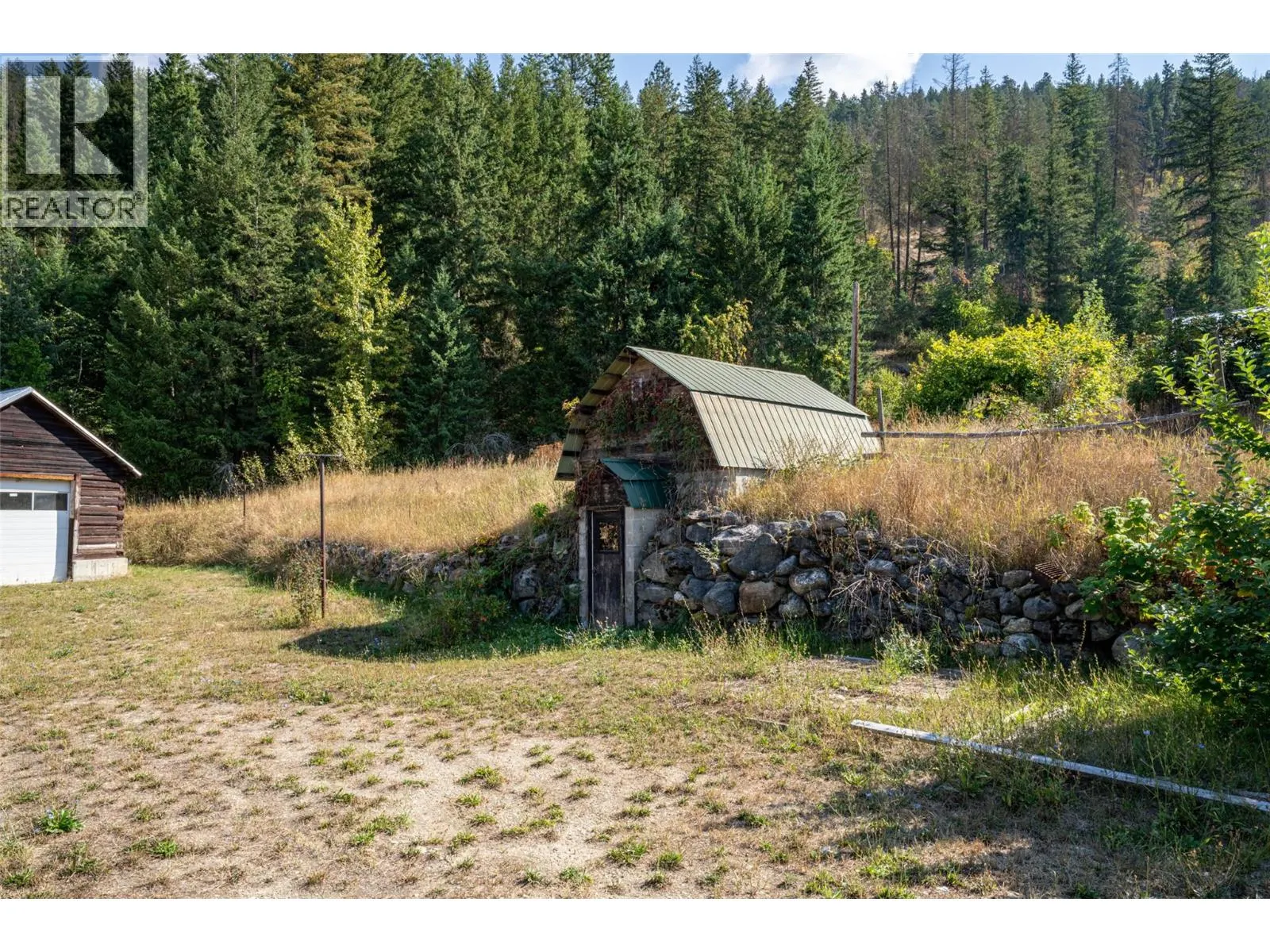 4596 Back Enderby Road