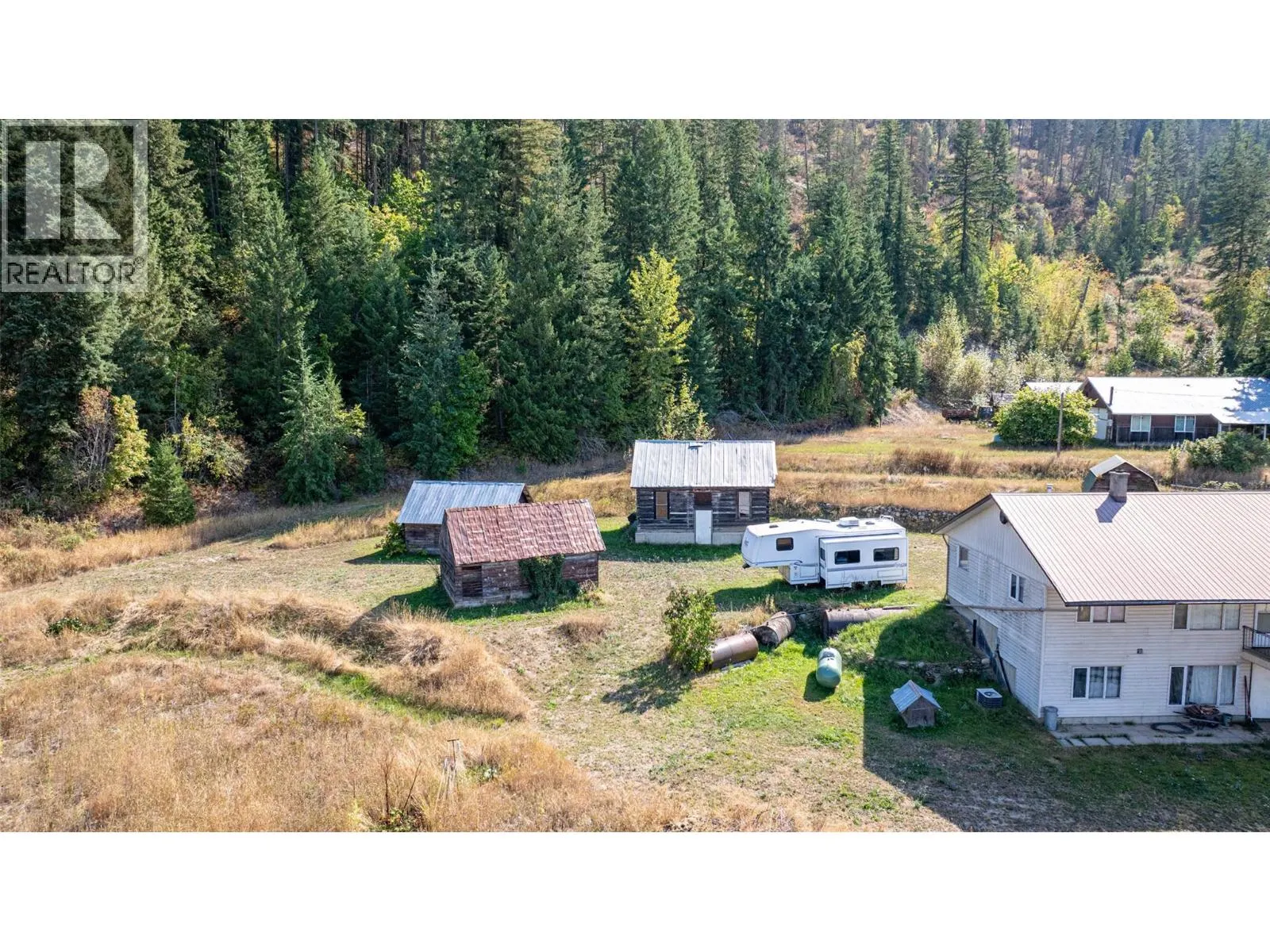 4596 Back Enderby Road