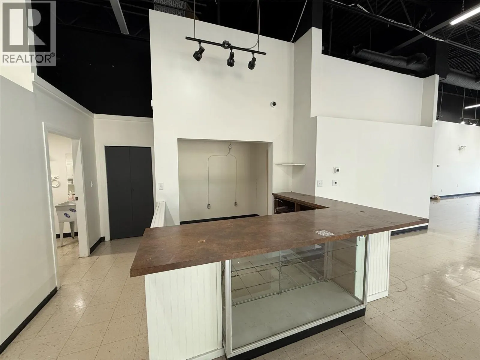 78 Industrial Avenue W Unit# 101