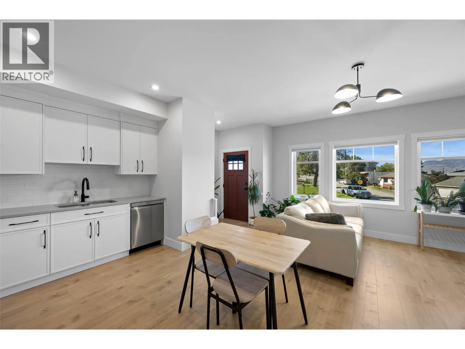 321 CENTRE Avenue Unit# 102