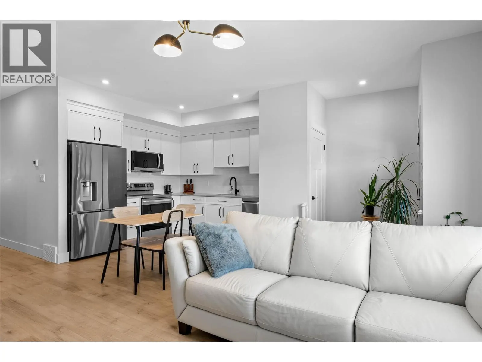 321 CENTRE Avenue Unit# 102