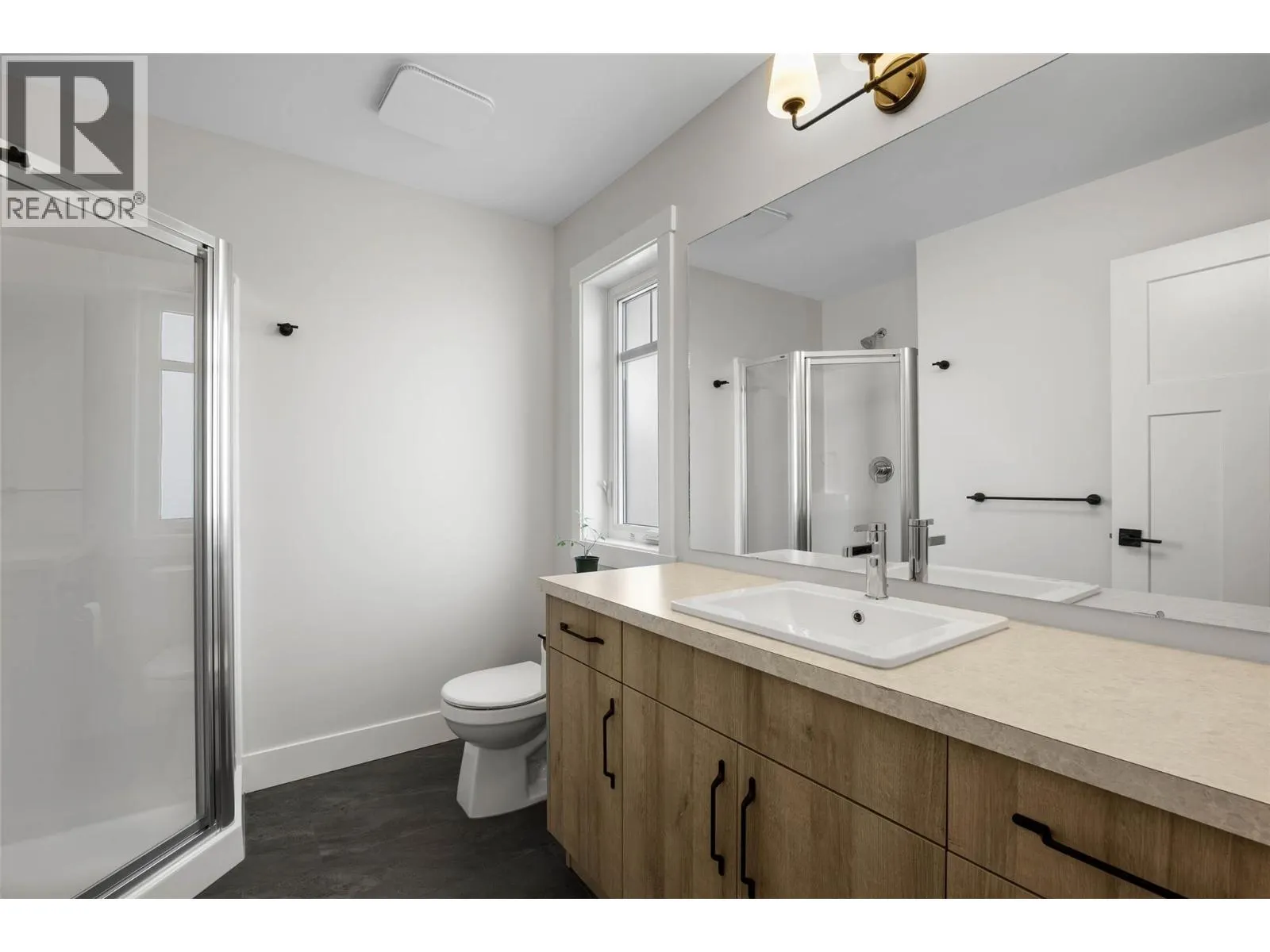 321 CENTRE Avenue Unit# 102