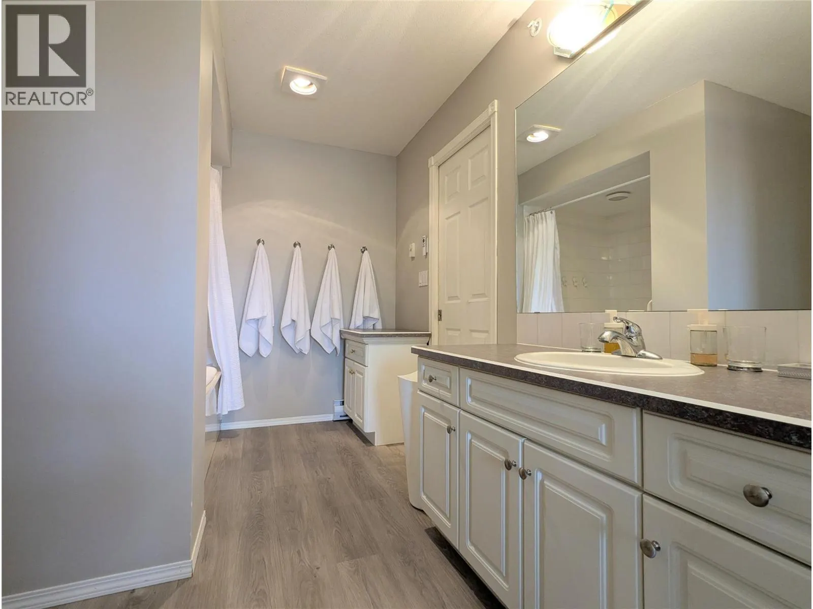 5052 Riverview Road Unit# 4016B