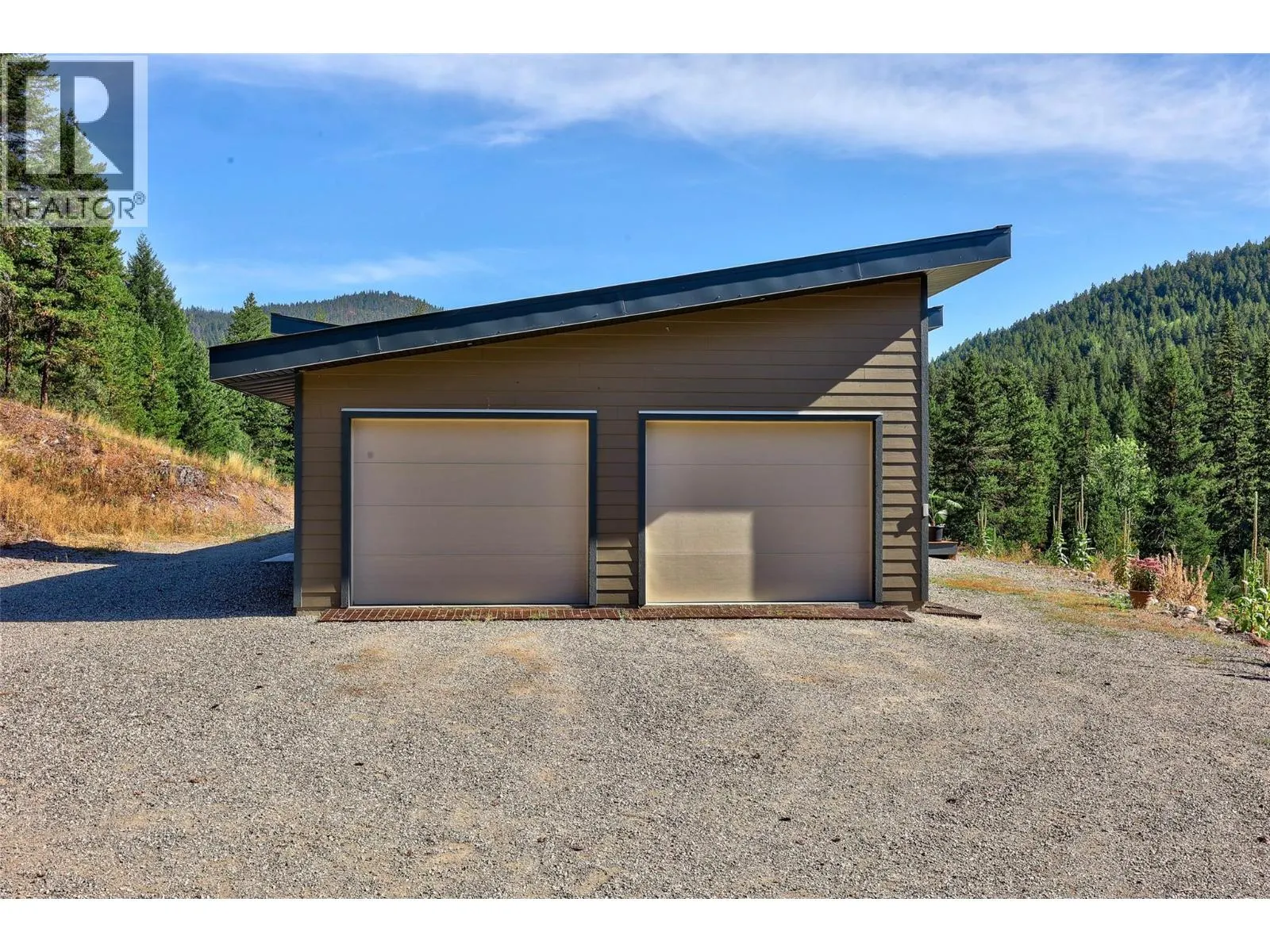 10076 Tranquille-Criss Creek Road