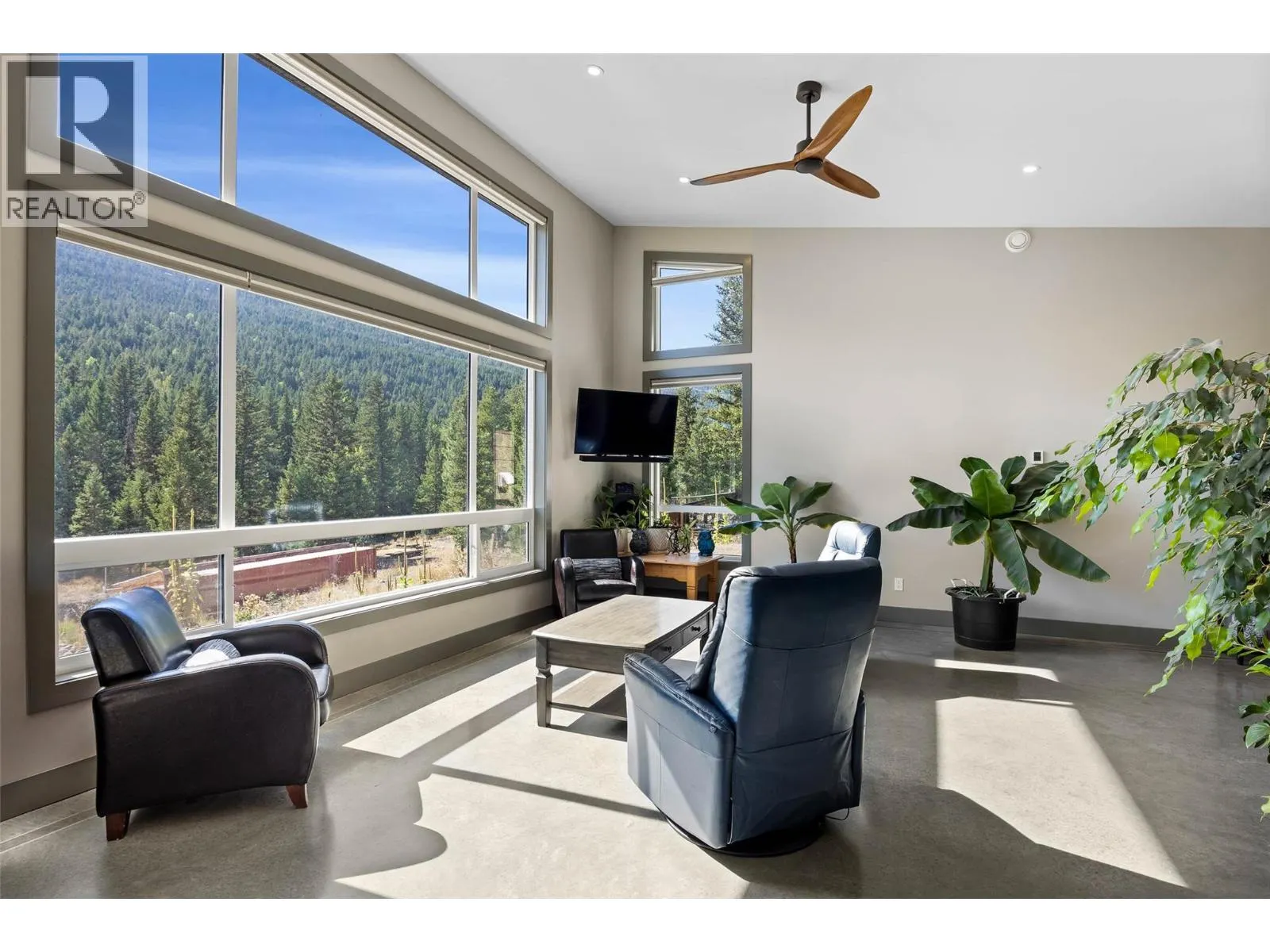 10076 Tranquille-Criss Creek Road