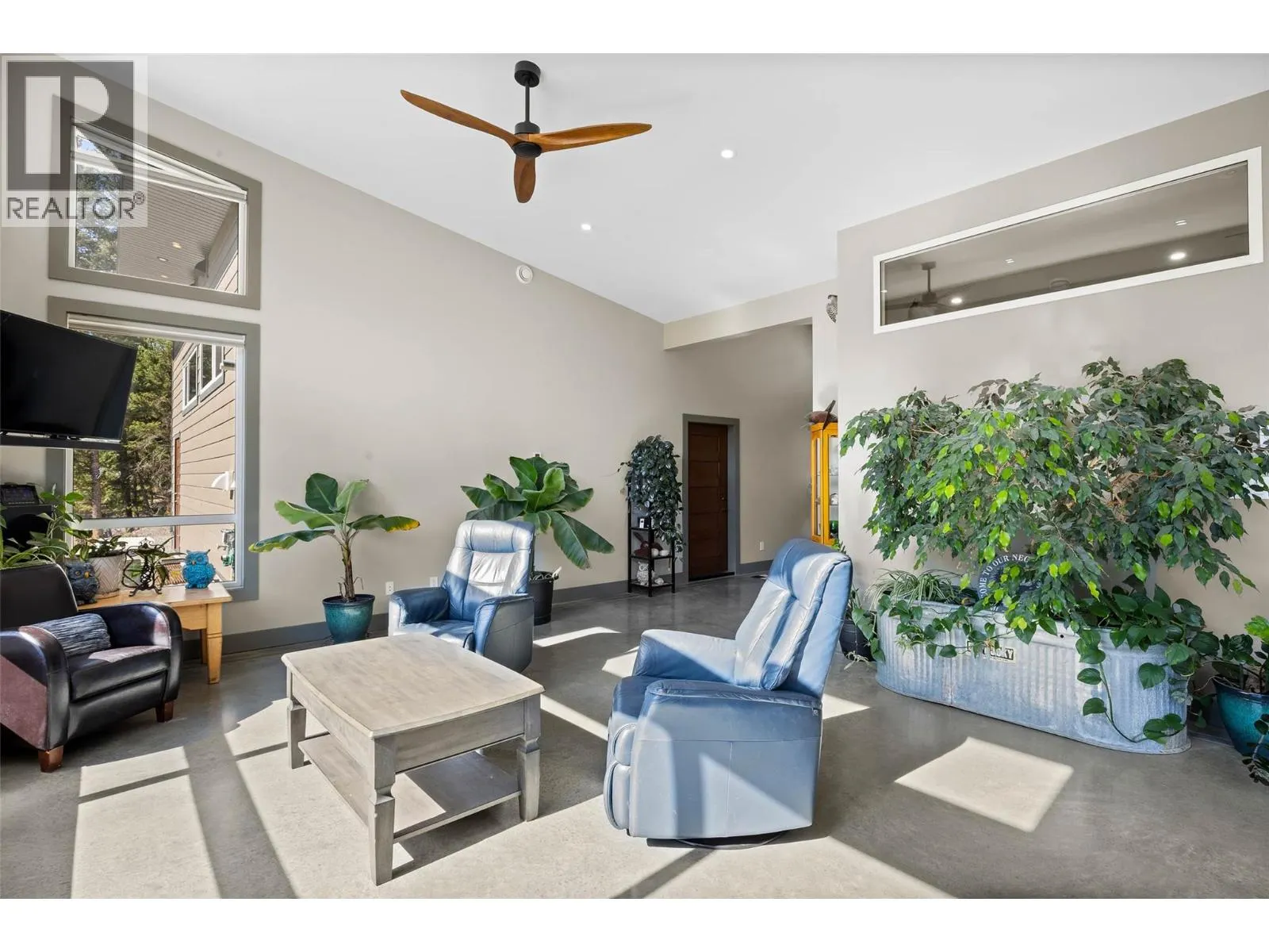 10076 Tranquille-Criss Creek Road