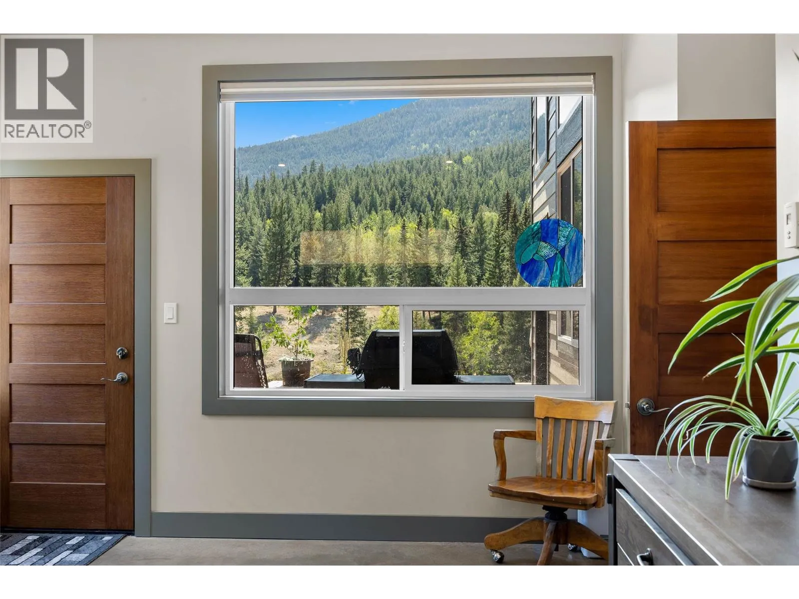 10076 Tranquille-Criss Creek Road
