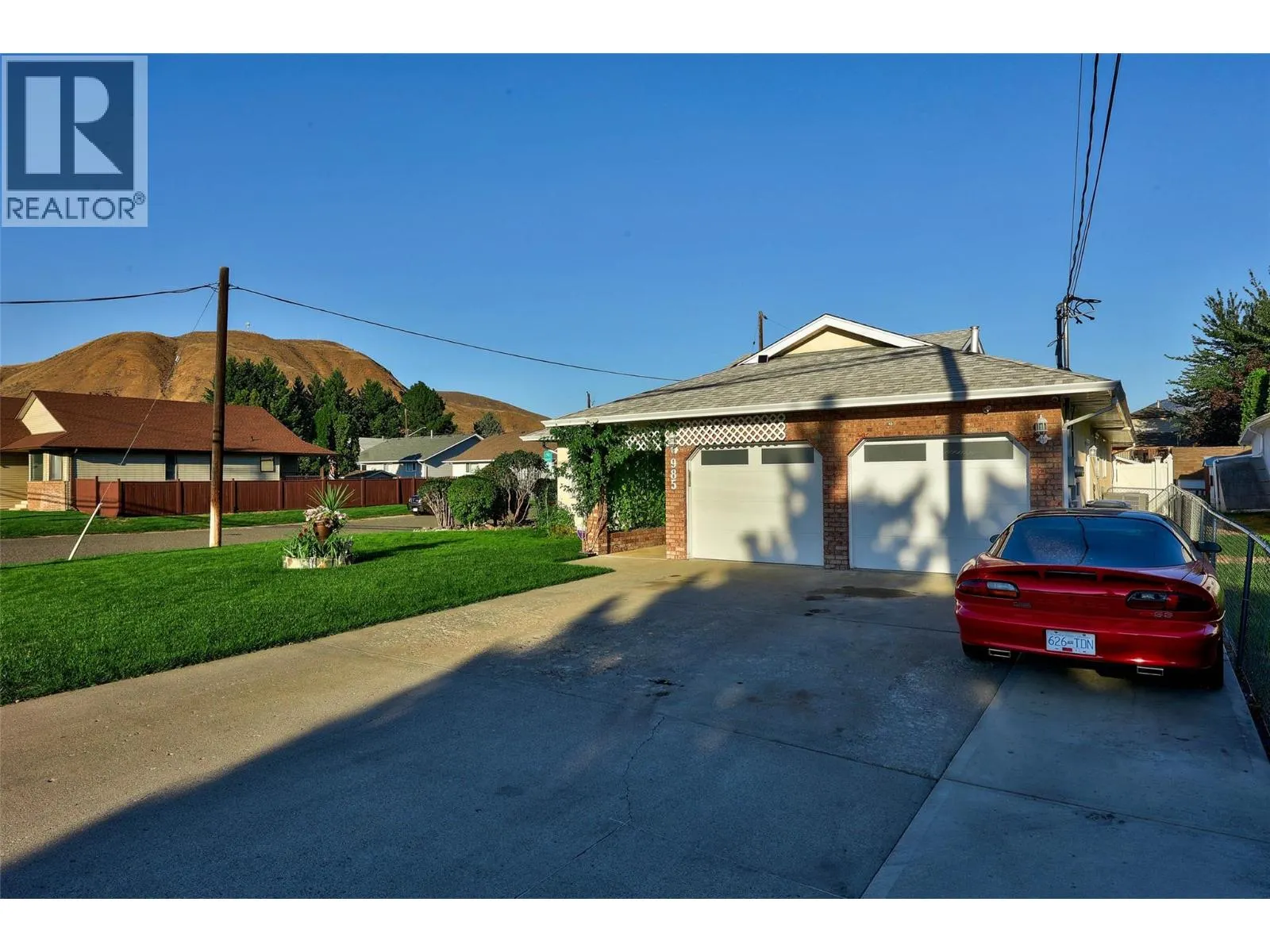 985 Schreiner Street