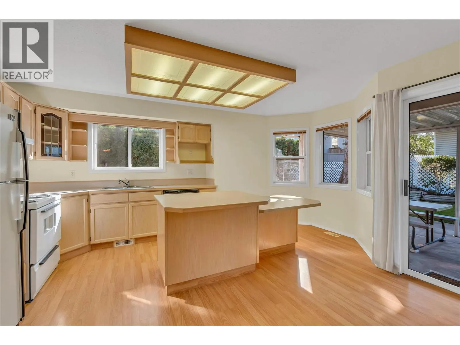 138 Okanagan Avenue W