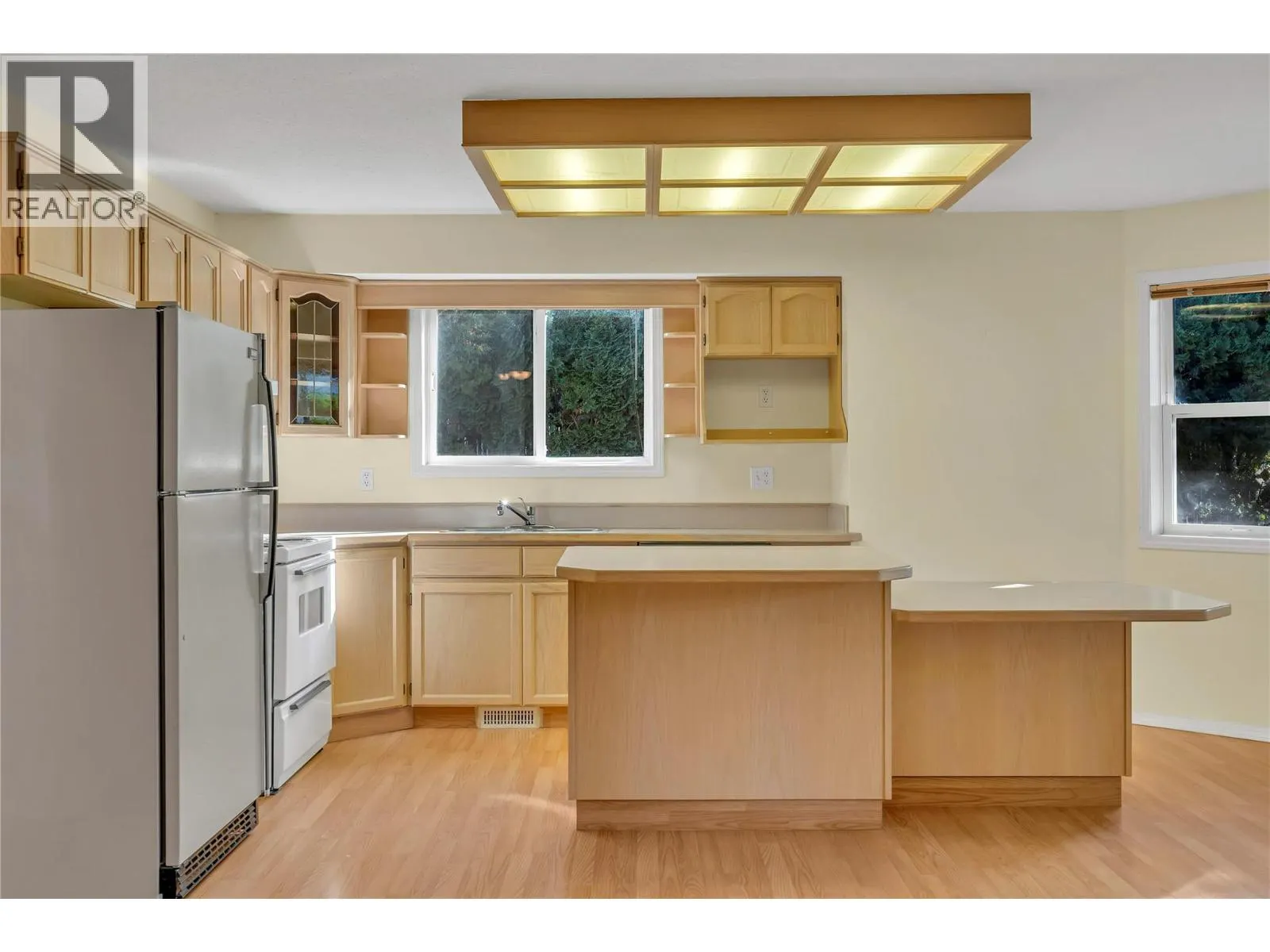 138 Okanagan Avenue W