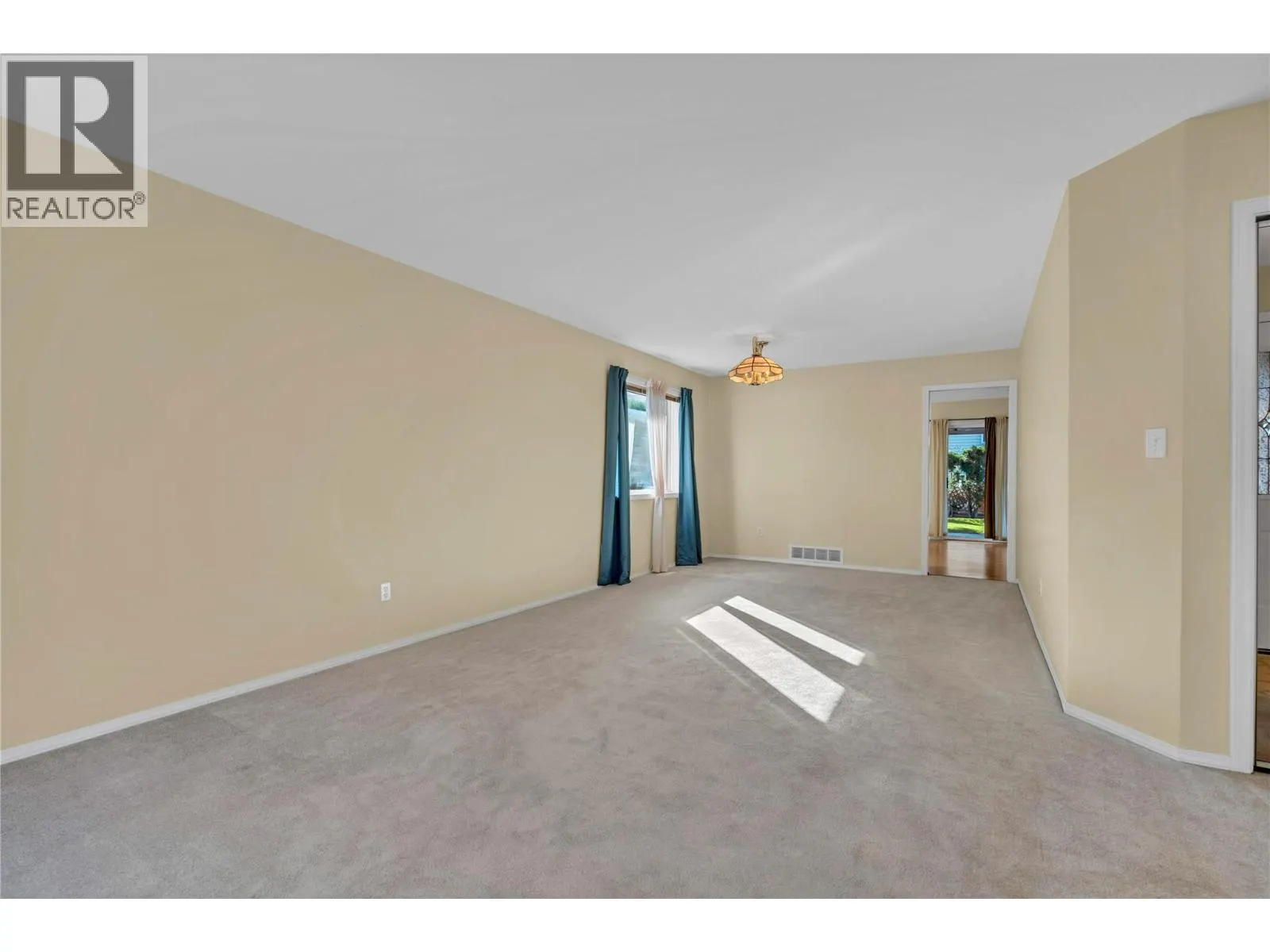 138 Okanagan Avenue W