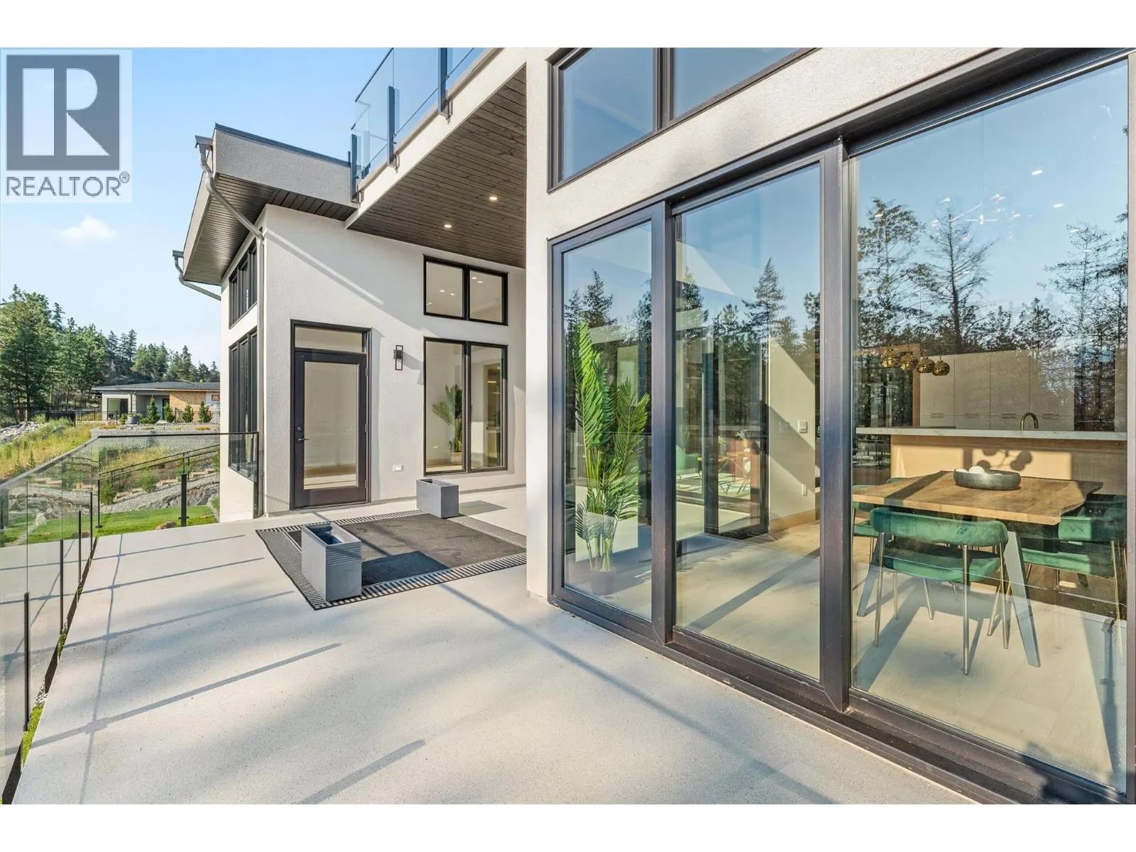 10218 Beacon Hill Drive