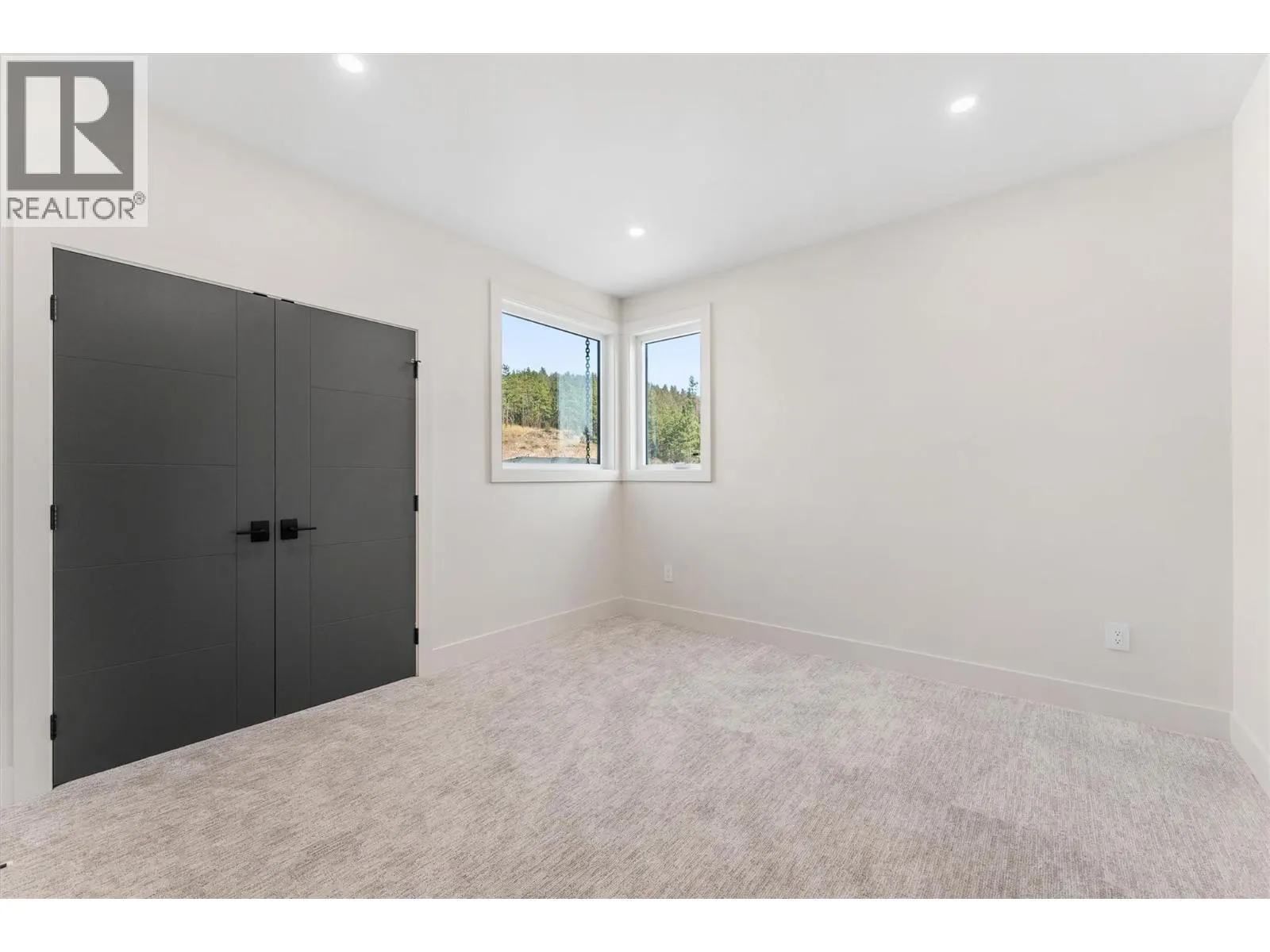 10218 Beacon Hill Drive
