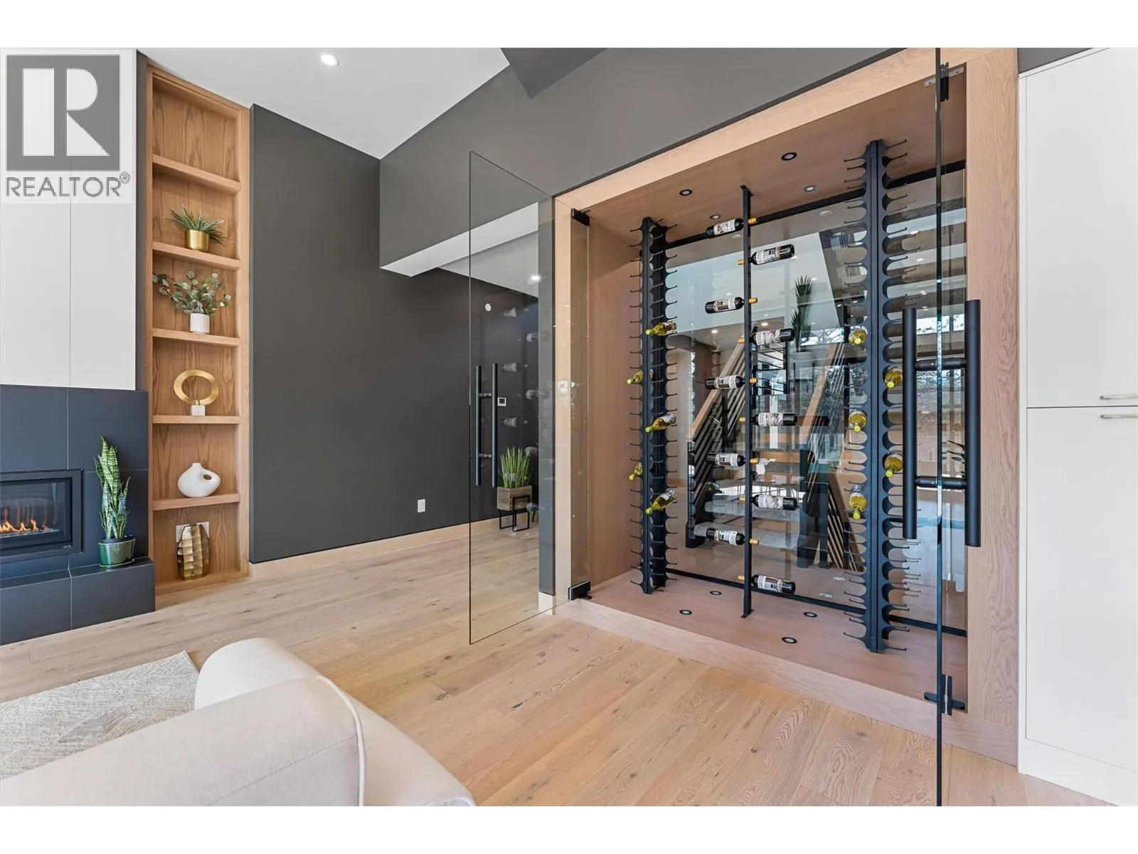 10218 Beacon Hill Drive