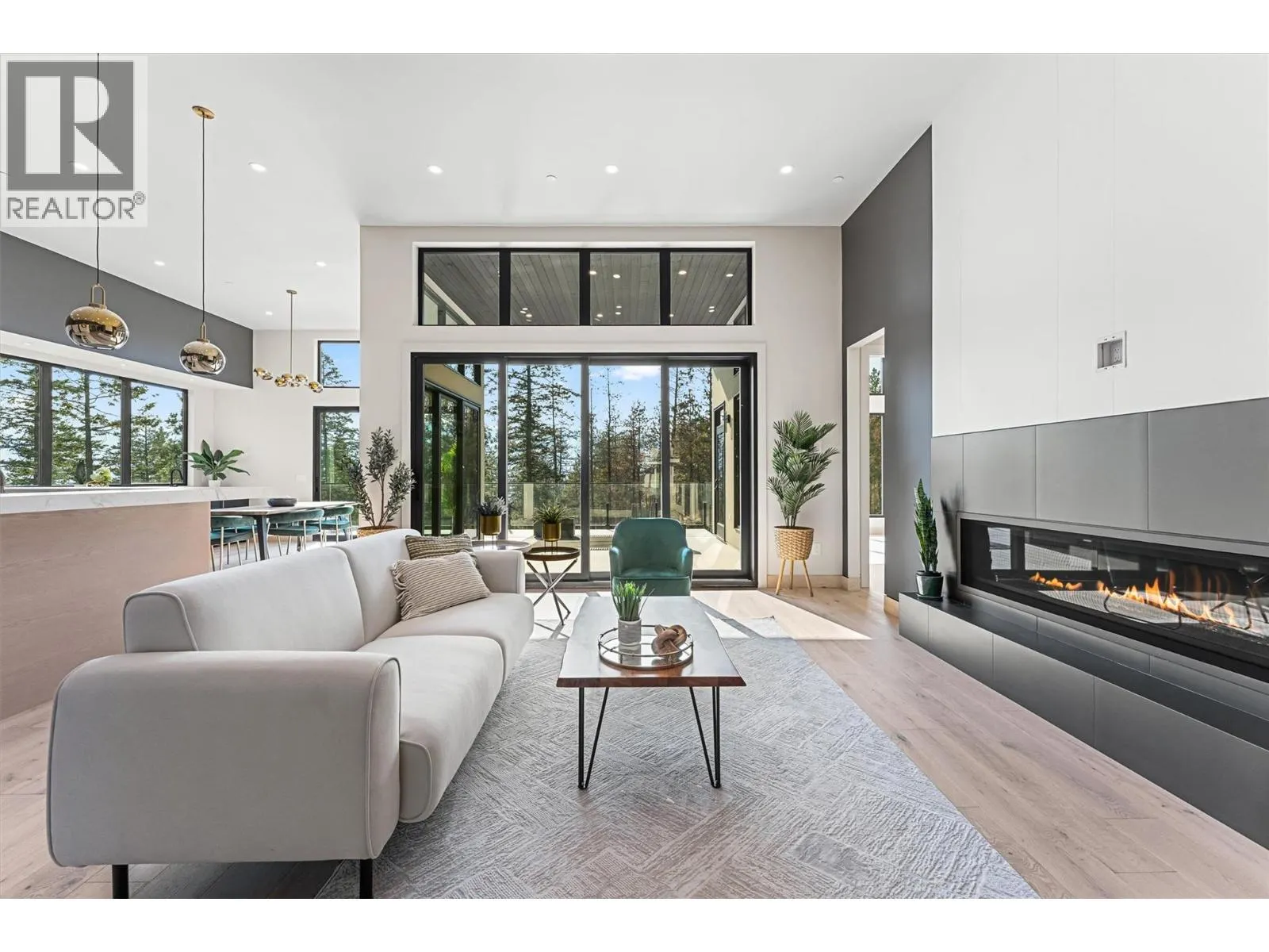 10218 Beacon Hill Drive