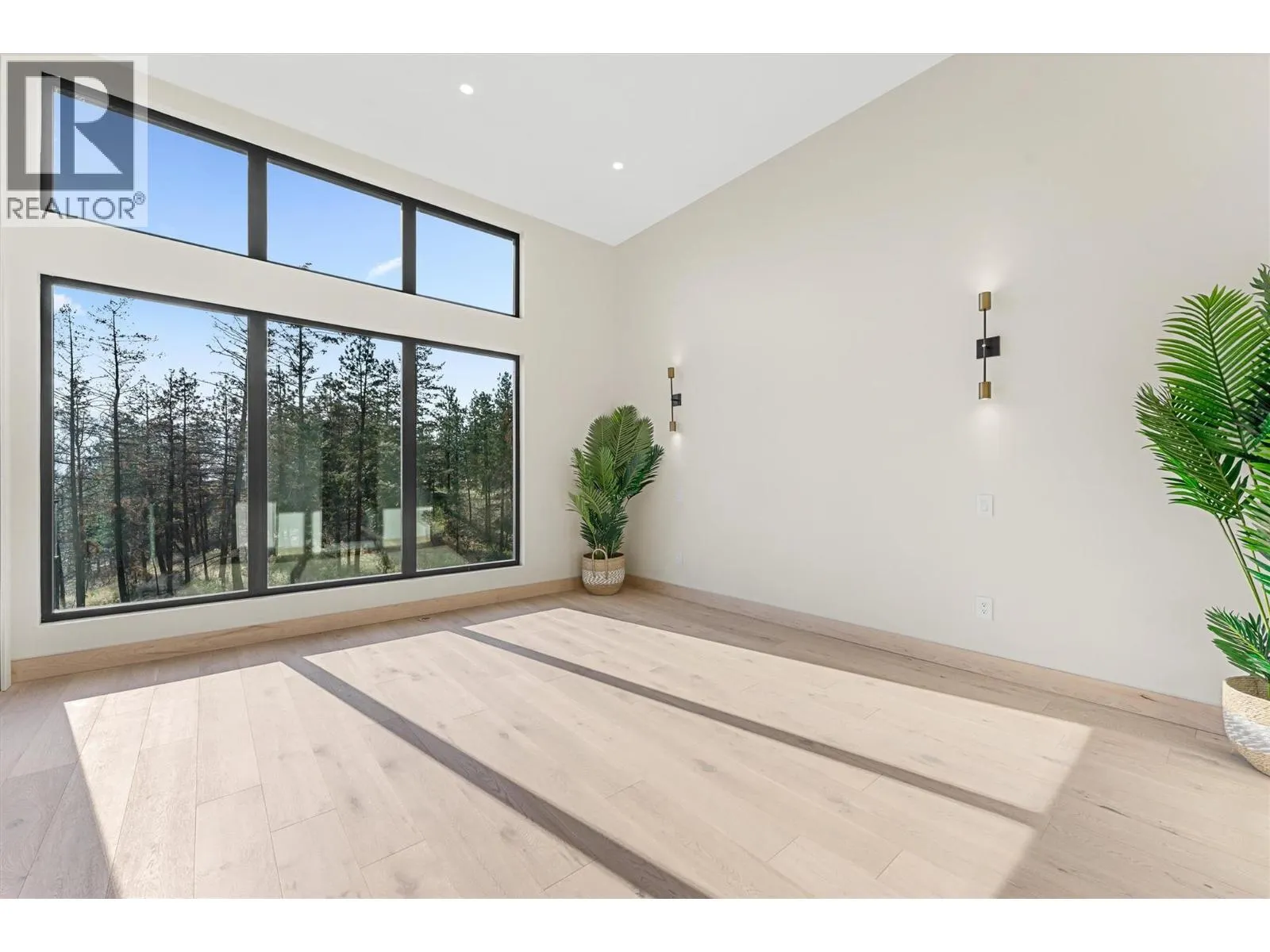 10218 Beacon Hill Drive