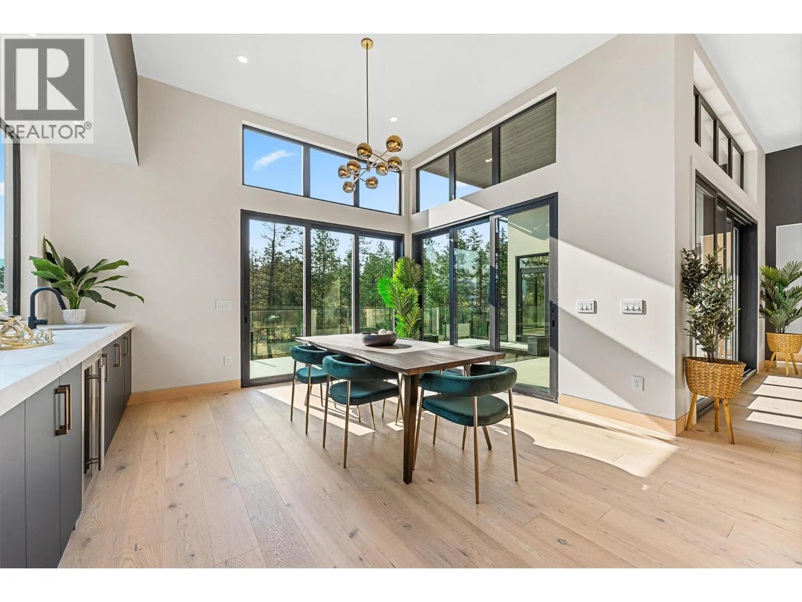 10218 Beacon Hill Drive