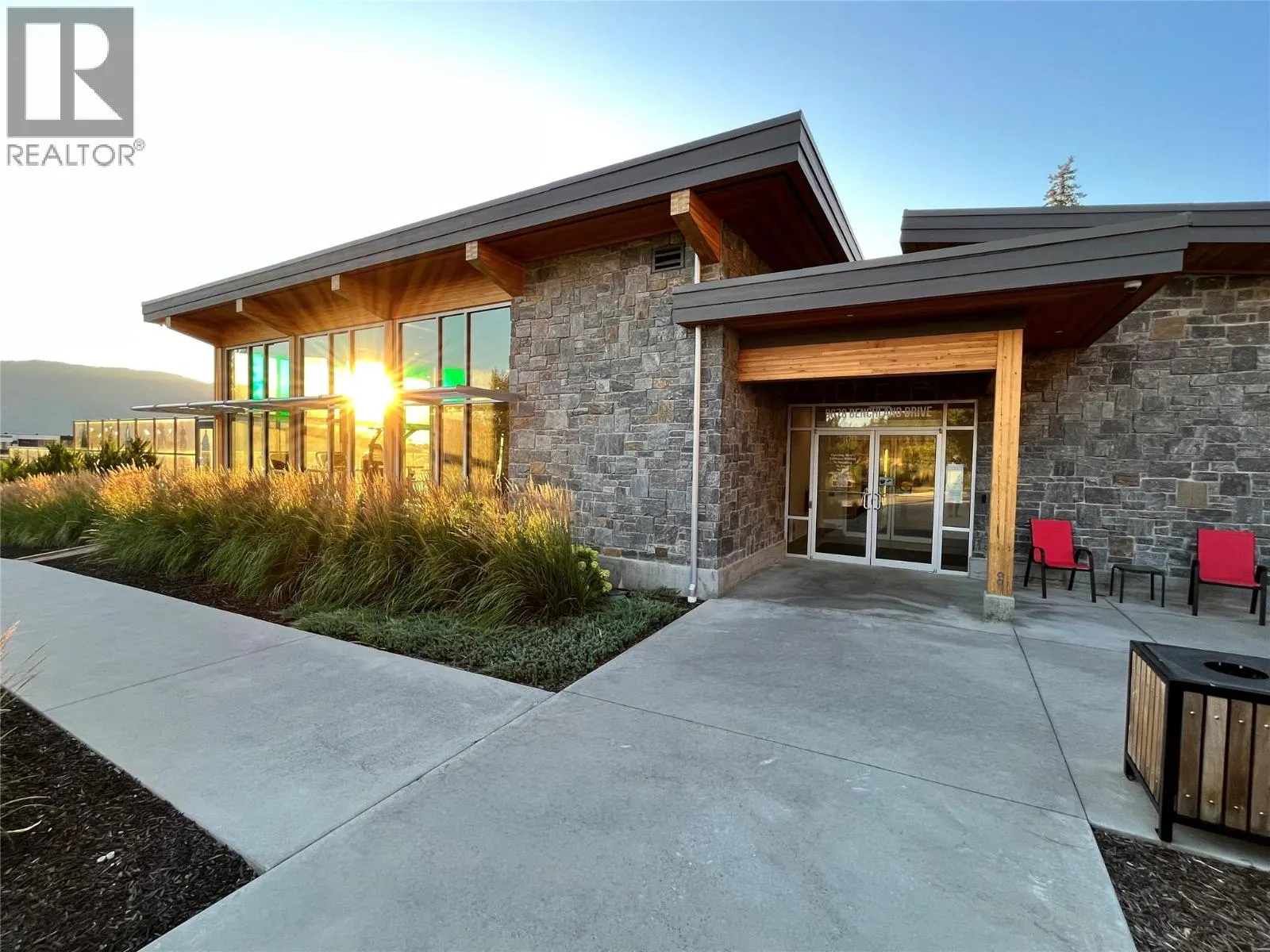 10218 Beacon Hill Drive