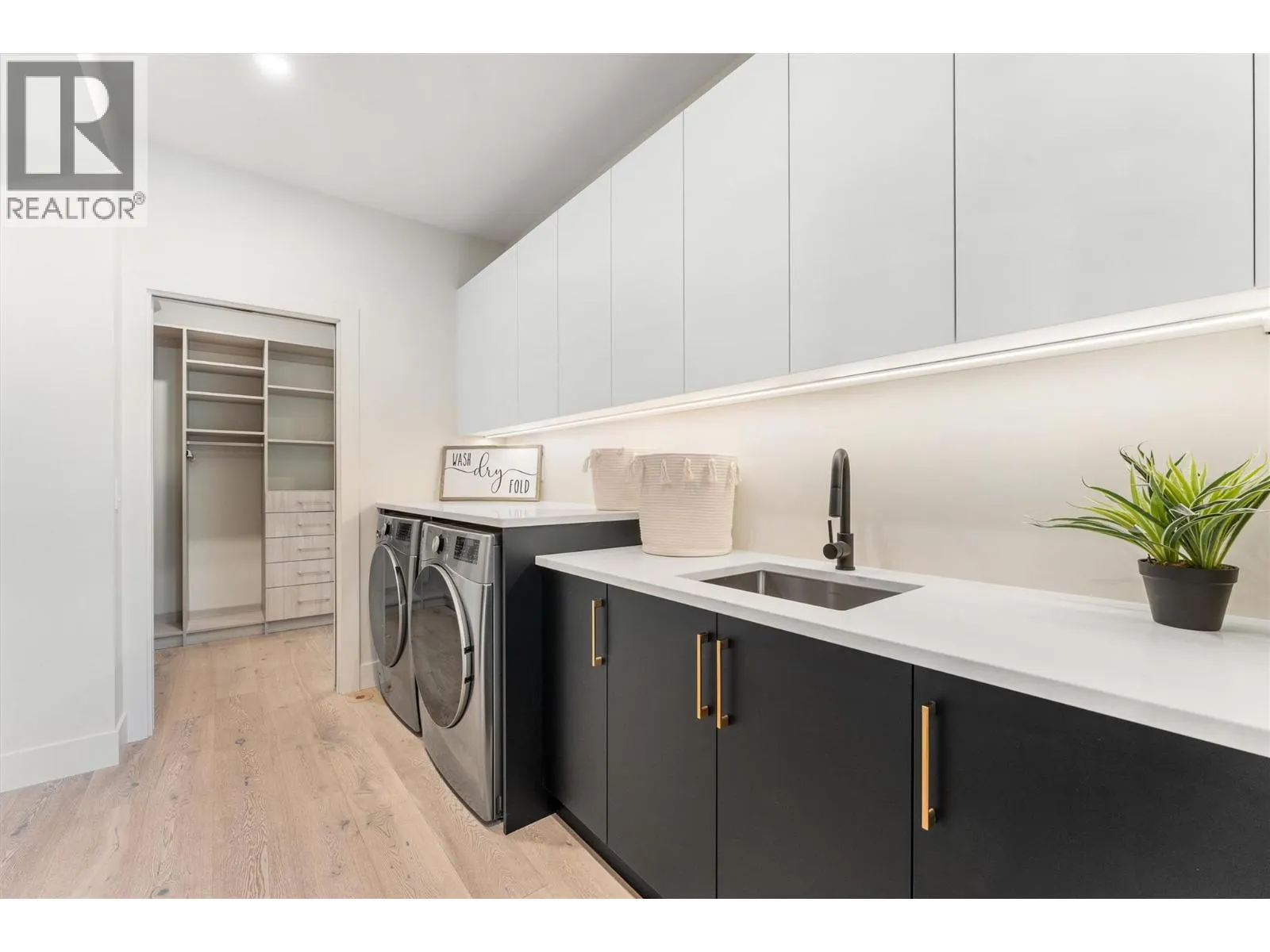 10218 Beacon Hill Drive