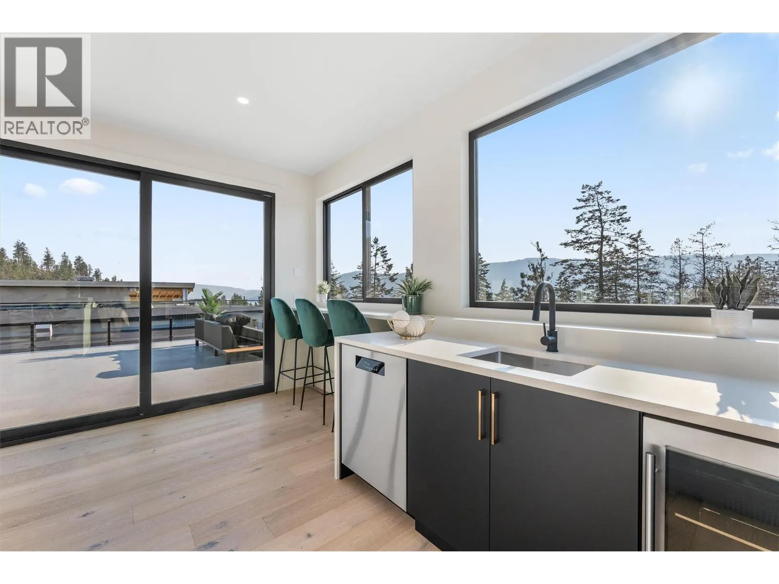 10218 Beacon Hill Drive
