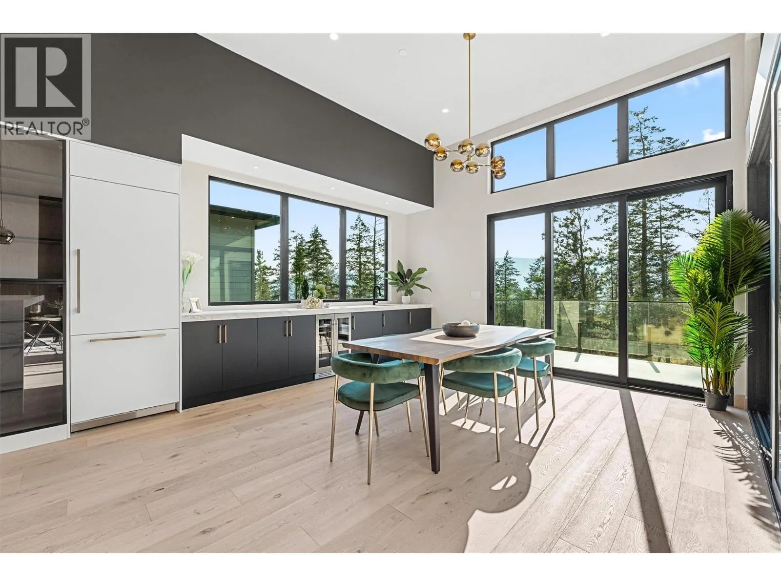 10218 Beacon Hill Drive