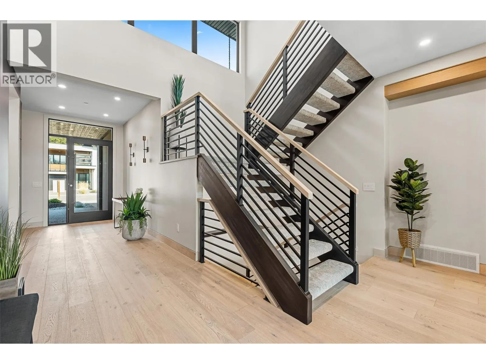 10218 Beacon Hill Drive