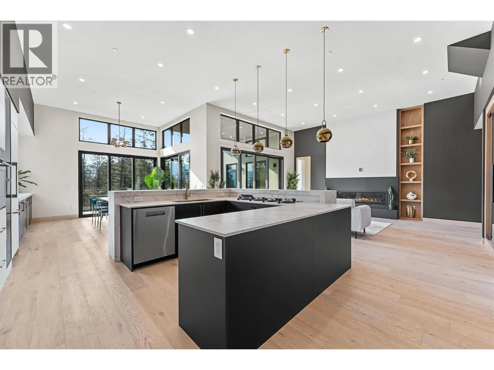 10218 Beacon Hill Drive