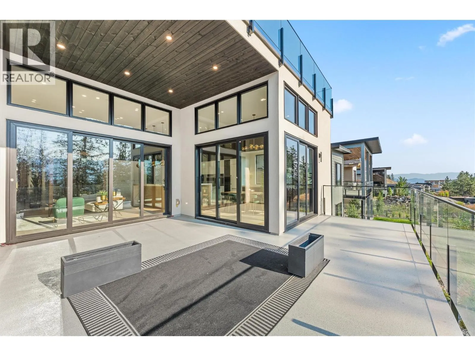 10218 Beacon Hill Drive