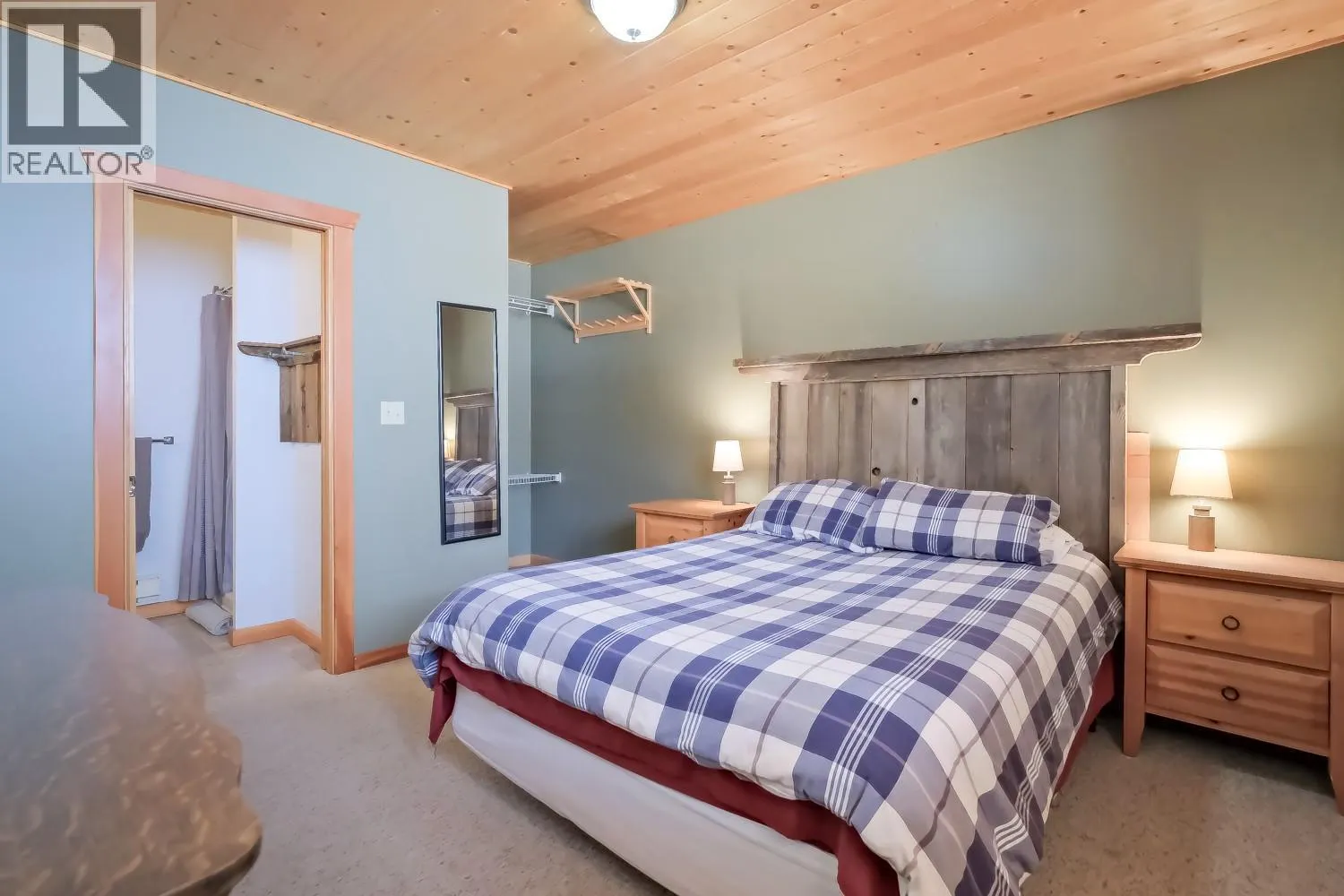 110 CLEARVIEW Crescent Unit# 103