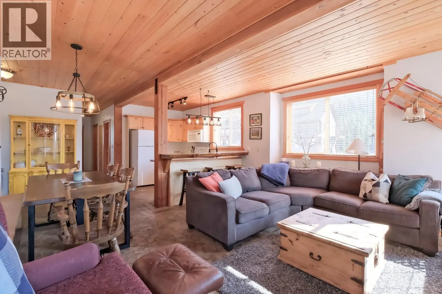 110 CLEARVIEW Crescent Unit# 103
