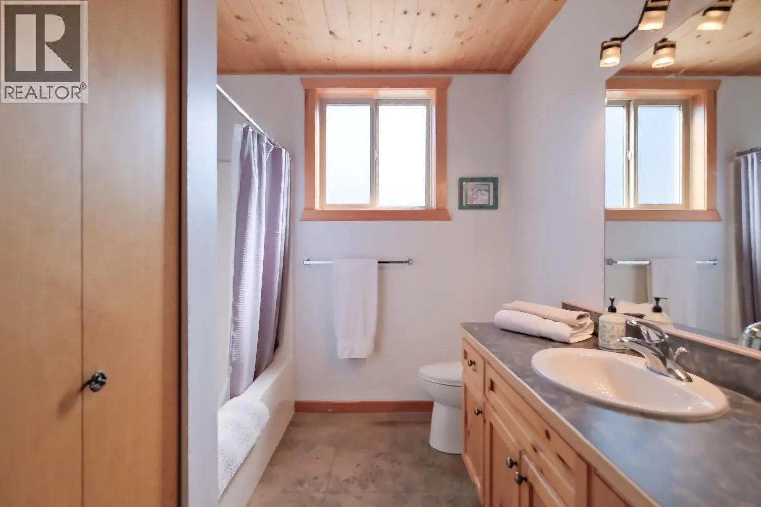110 CLEARVIEW Crescent Unit# 103