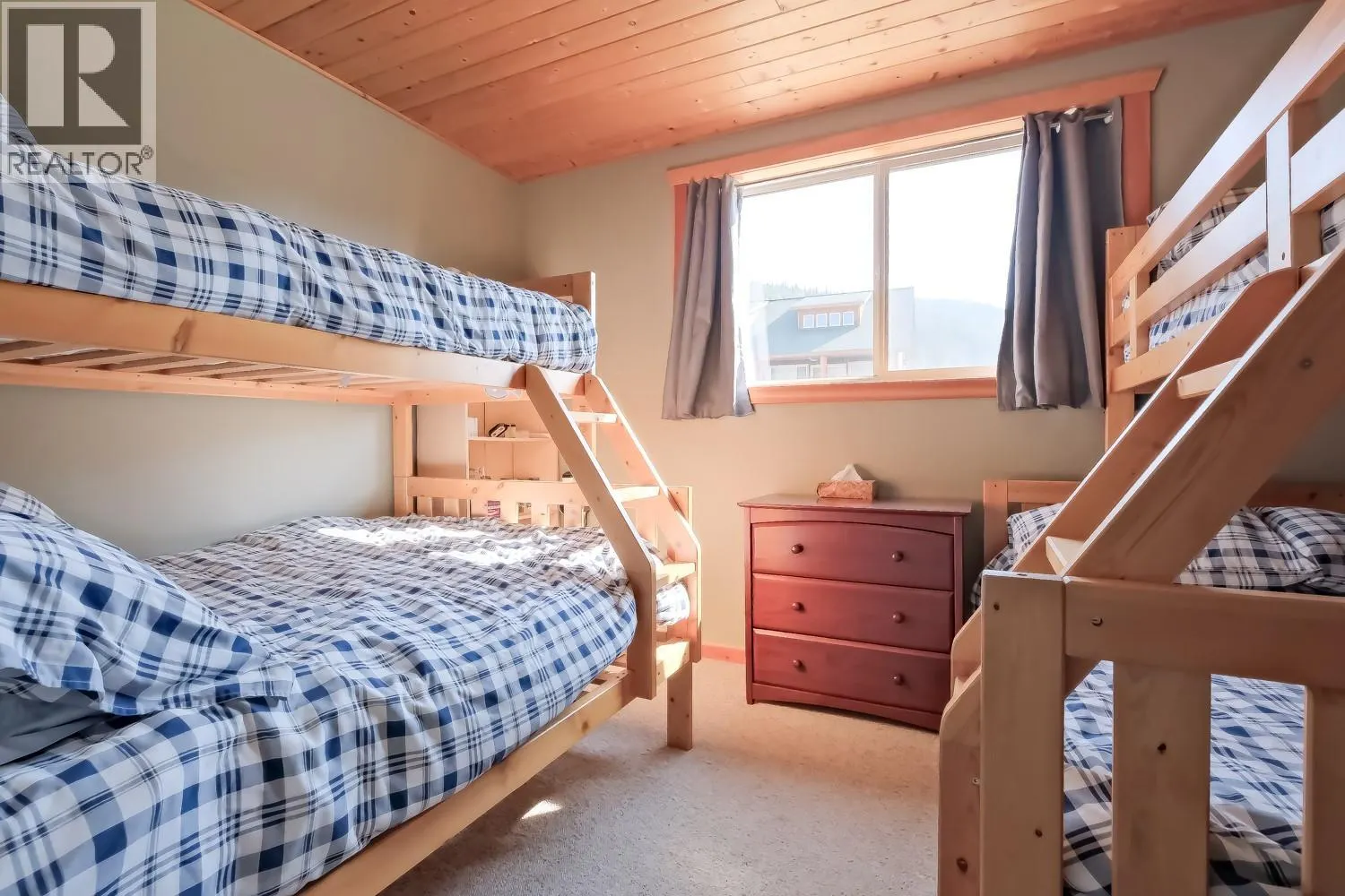 110 CLEARVIEW Crescent Unit# 103