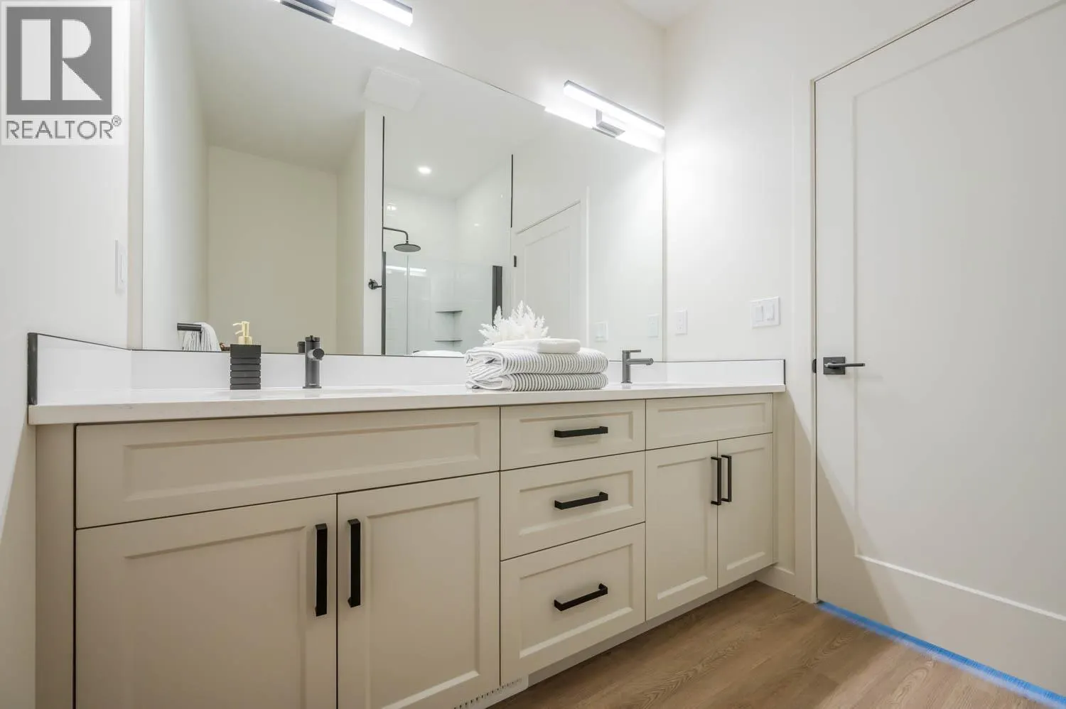 158 DEER Place Unit# 107