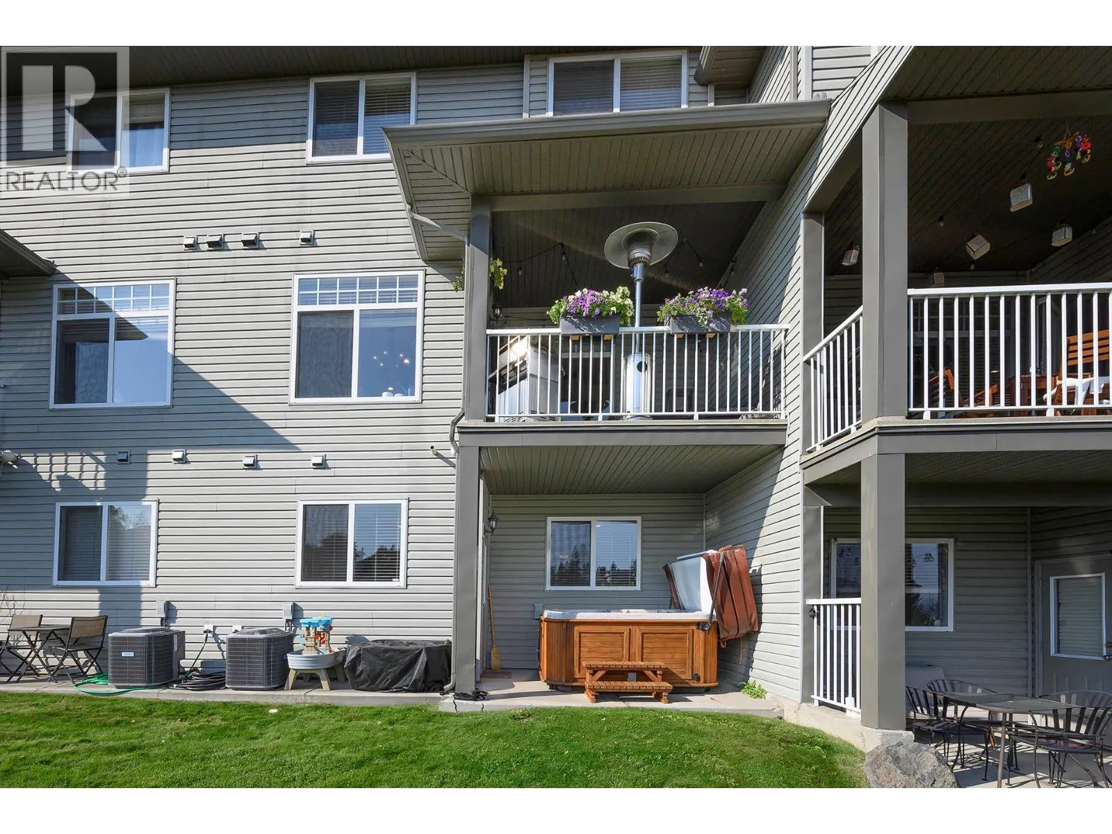 2046 ROBSON Place Unit# 49