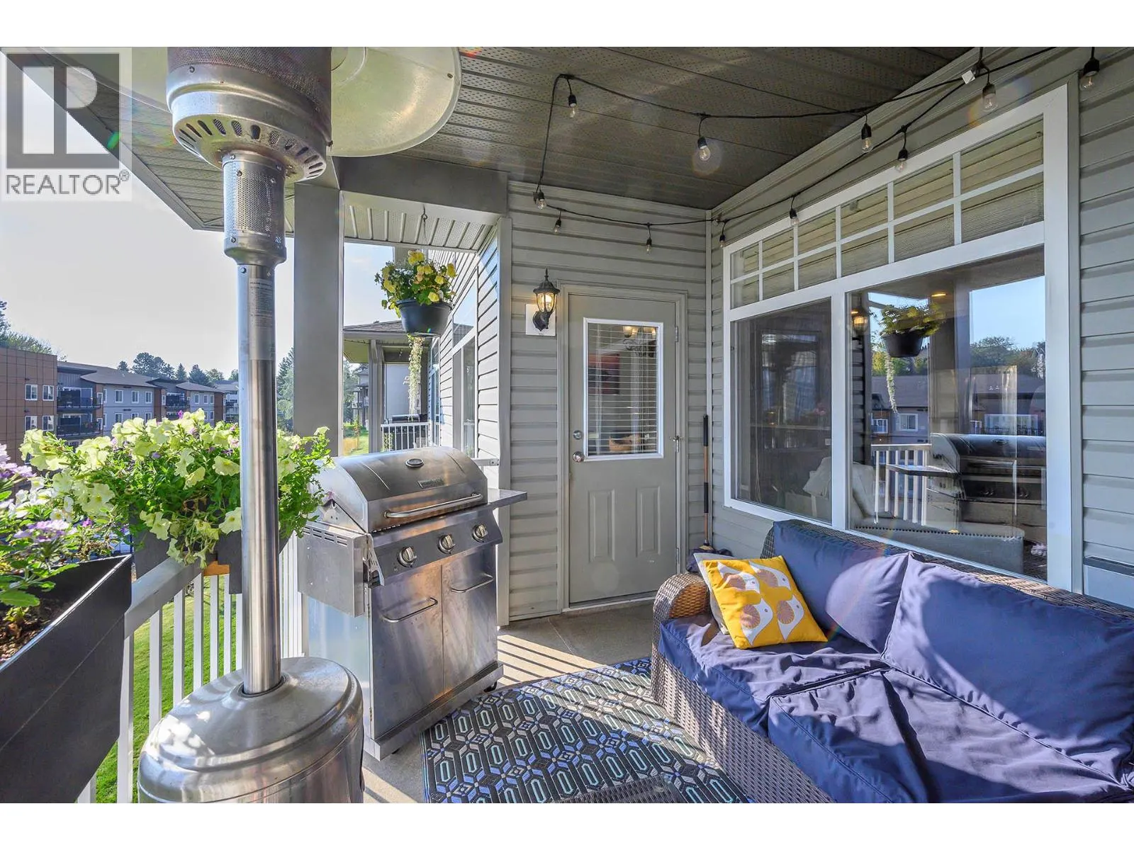 2046 ROBSON Place Unit# 49