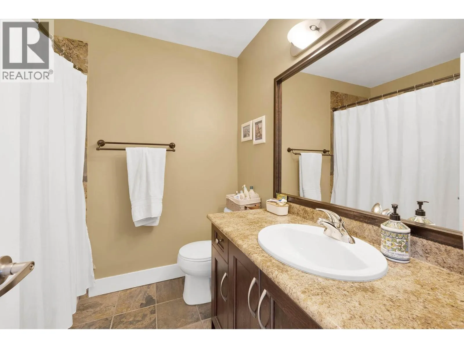 2046 ROBSON Place Unit# 49