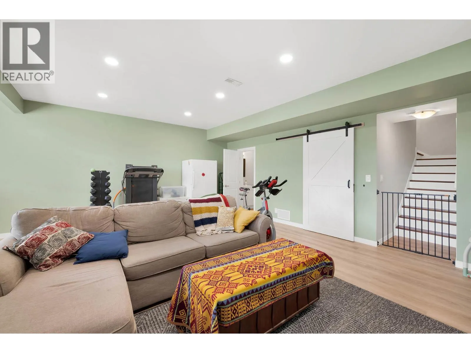 2046 ROBSON Place Unit# 49