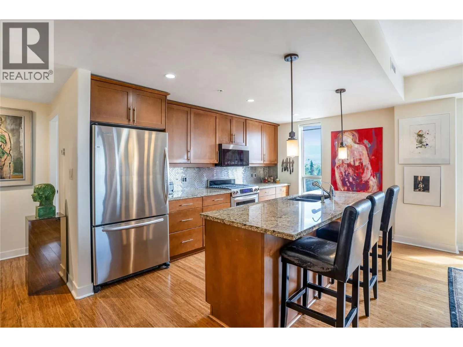 1160 Bernard Avenue Unit# 712