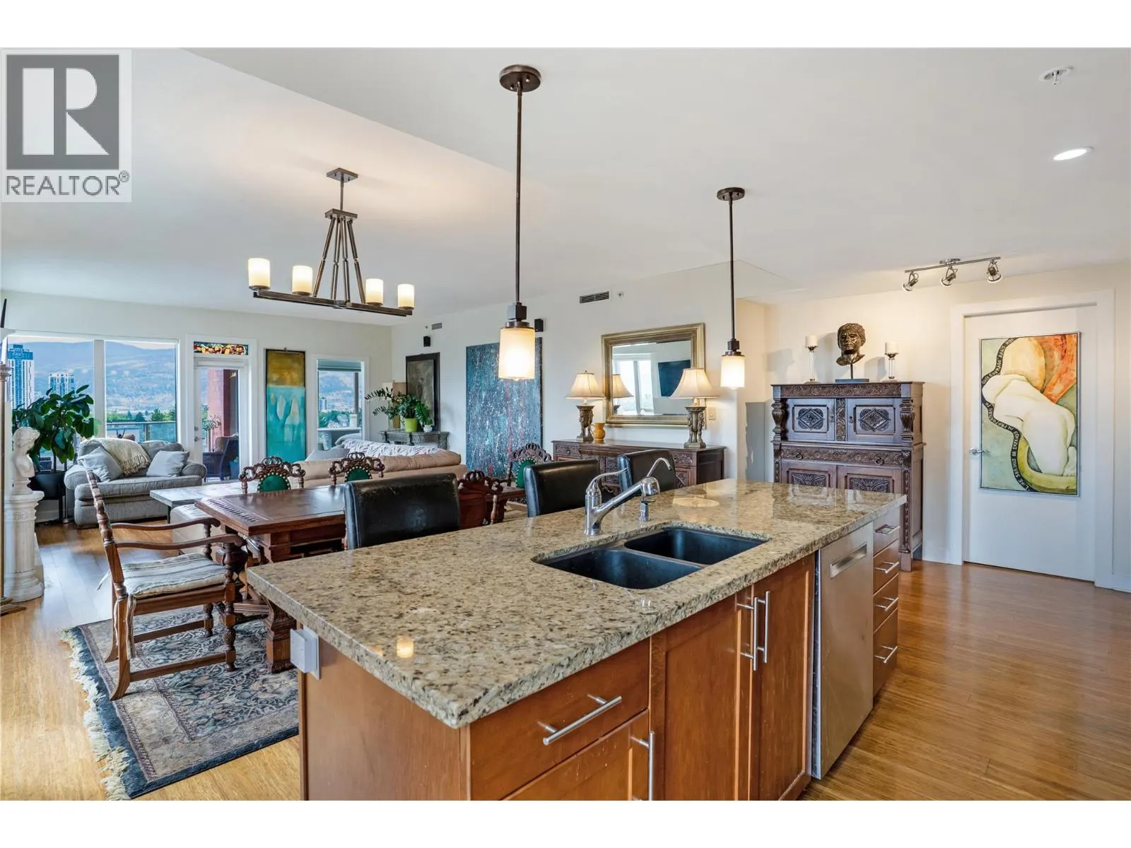 1160 Bernard Avenue Unit# 712