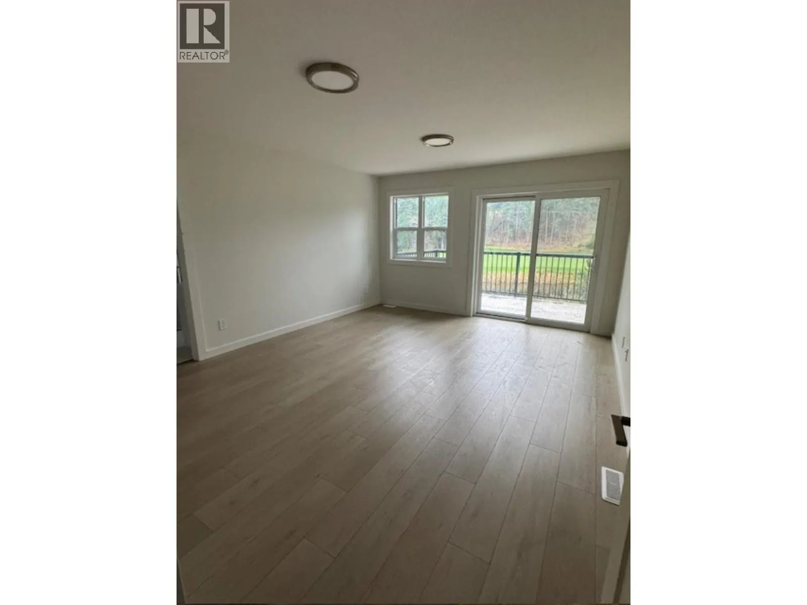 113 RIVER Drive