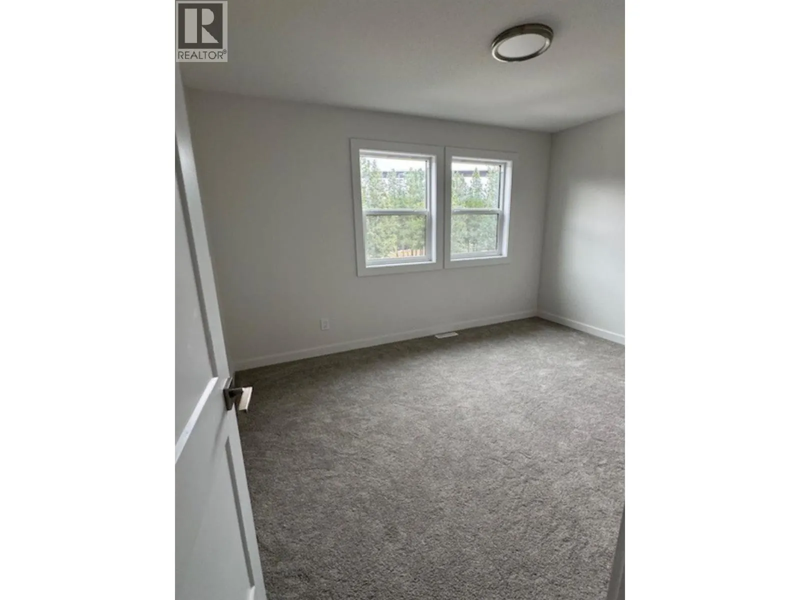 113 RIVER Drive